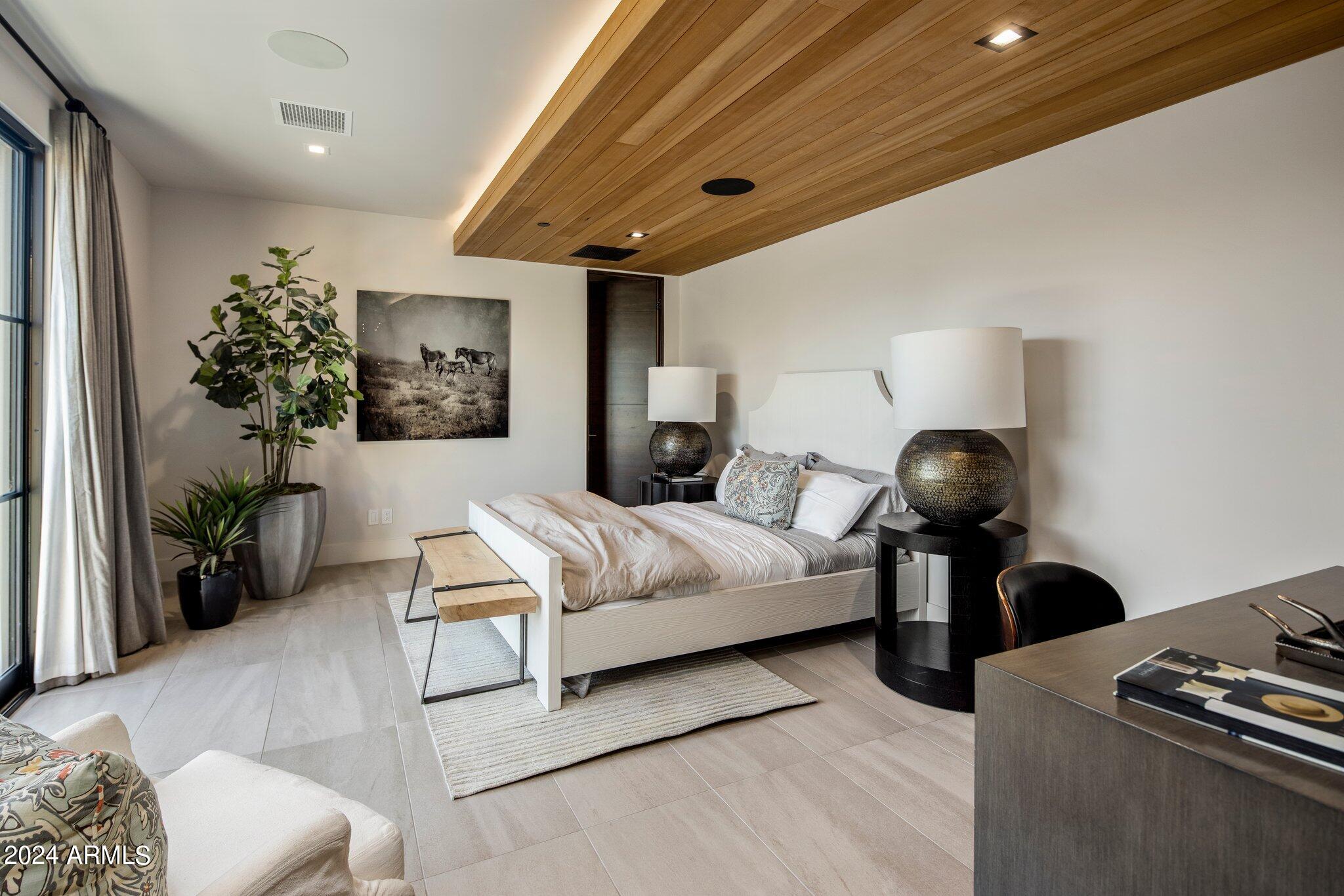 9957 E LARKSPUR Drive