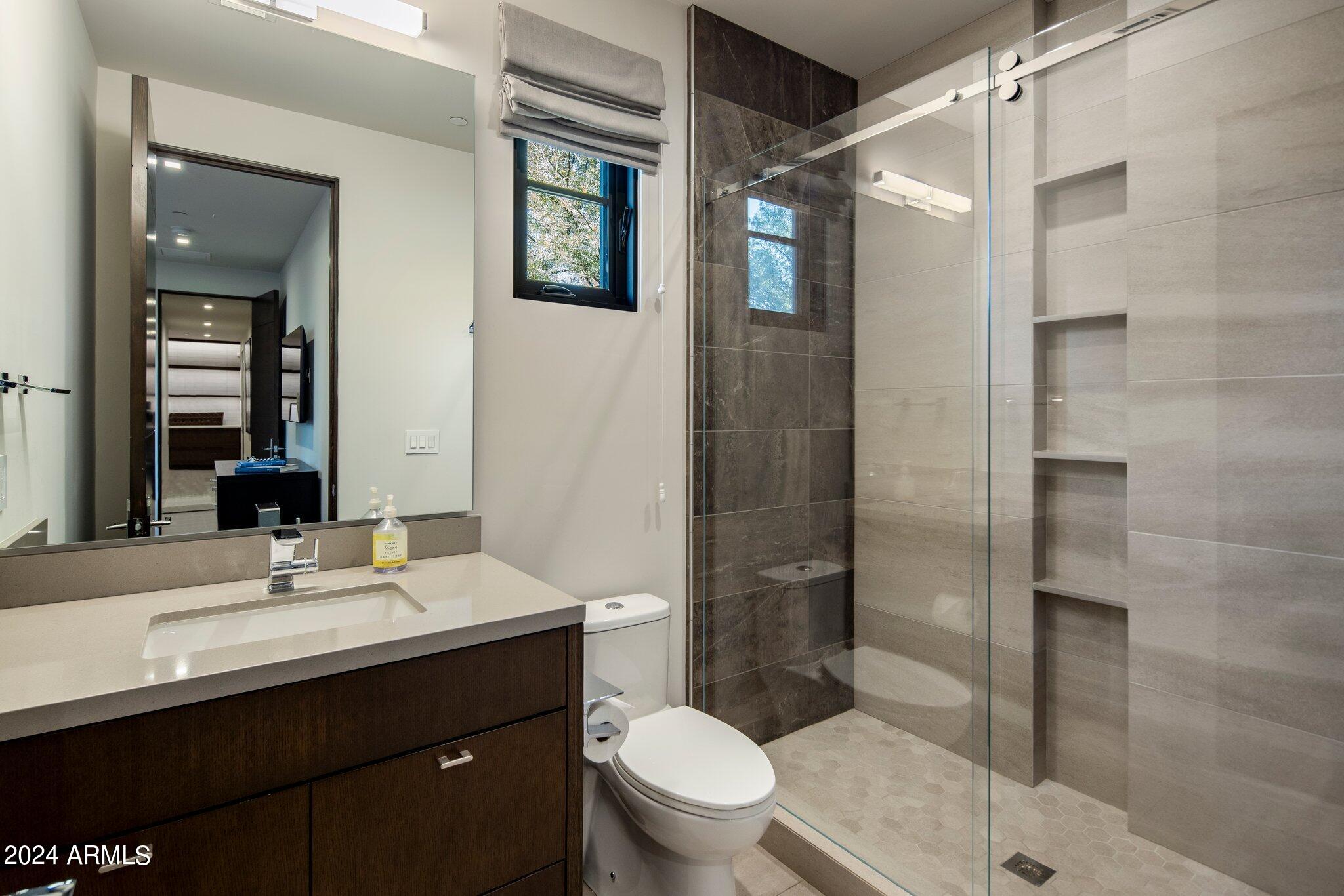 9957 E LARKSPUR Drive