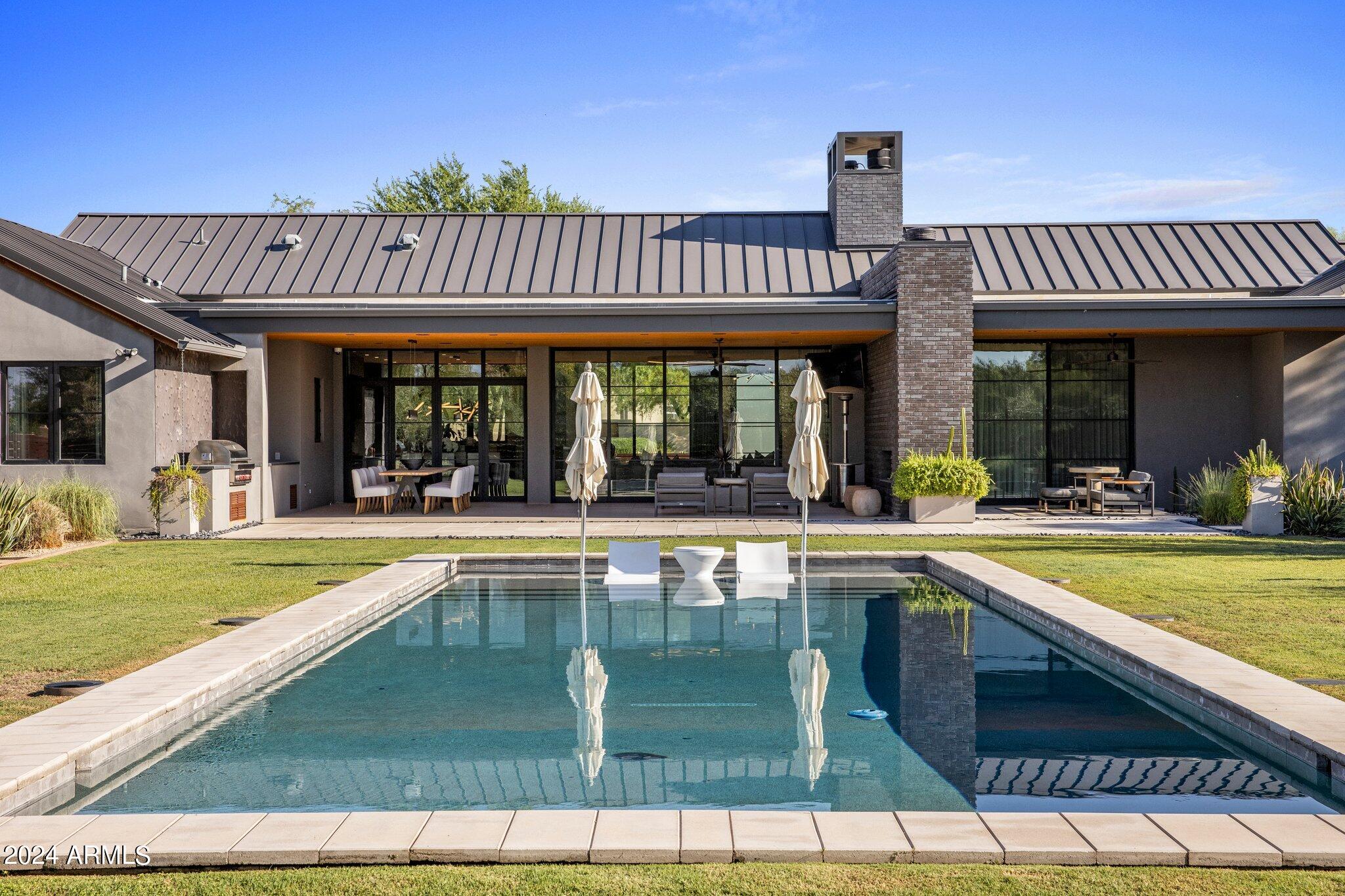 9957 E LARKSPUR Drive