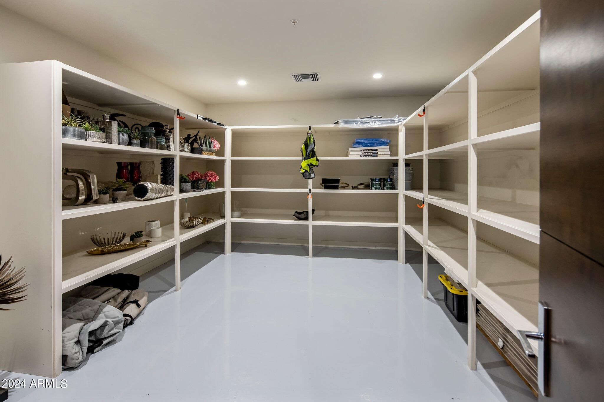 9957 E LARKSPUR Drive