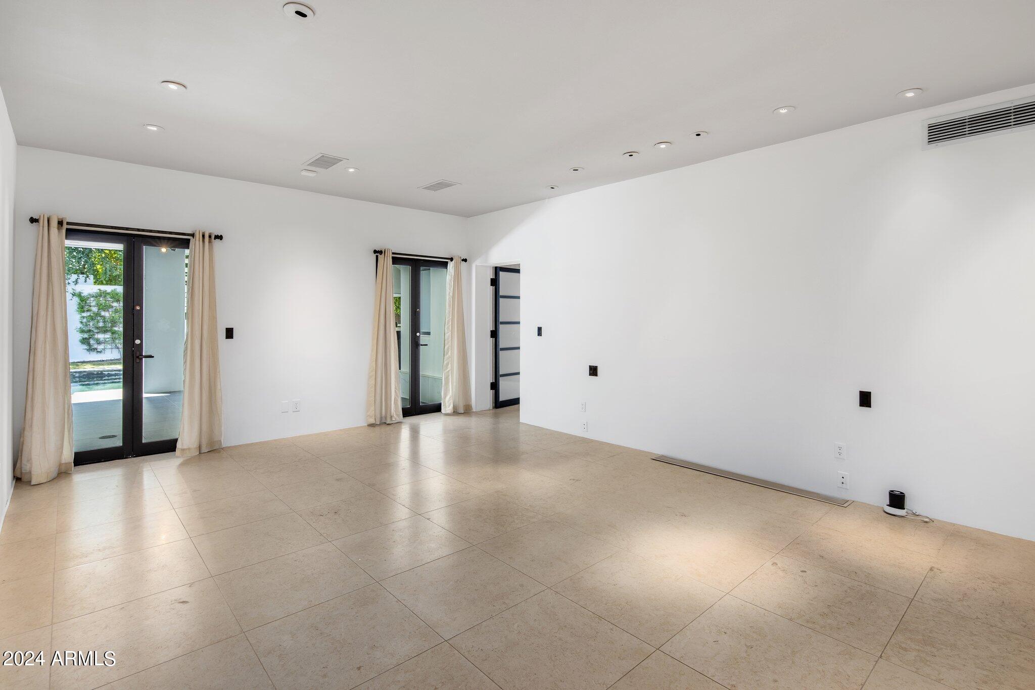 6644 E EXETER Boulevard