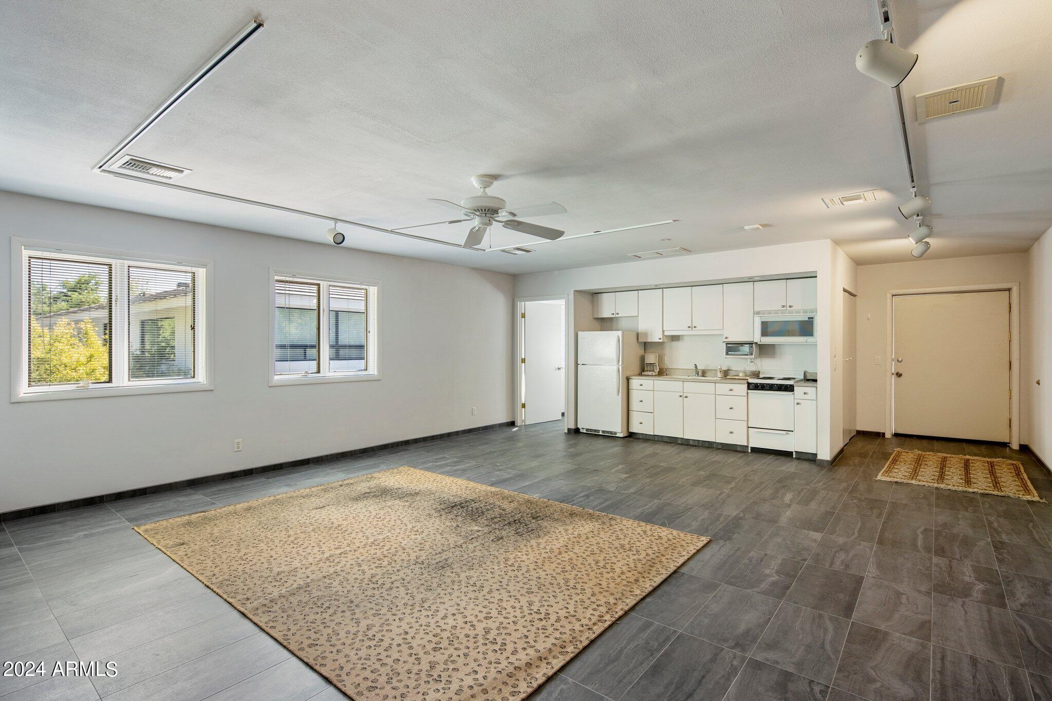 6644 E EXETER Boulevard