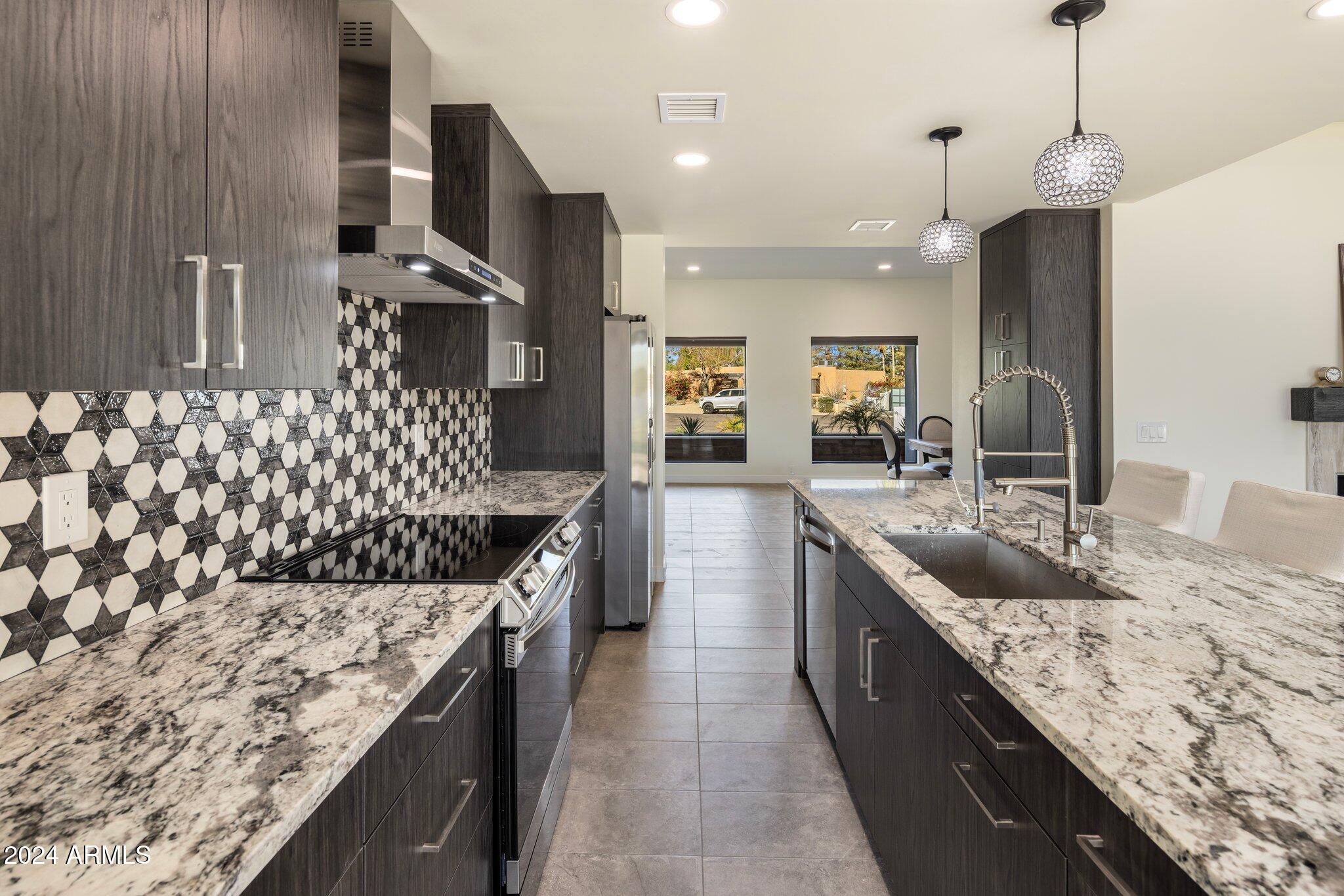 6145 E GOLD DUST Avenue