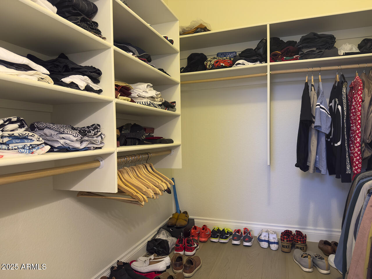 9455 E VOLTAIRE Drive