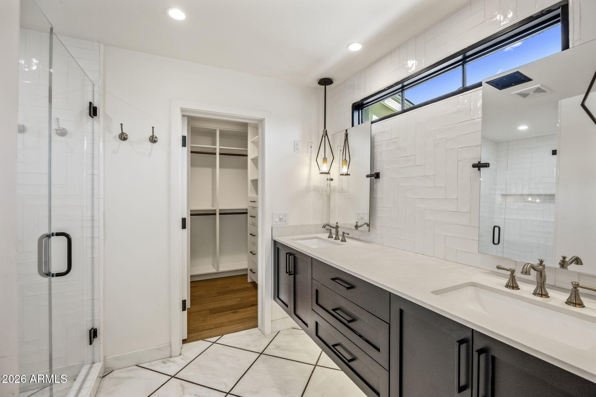 3727 E CLARENDON Avenue