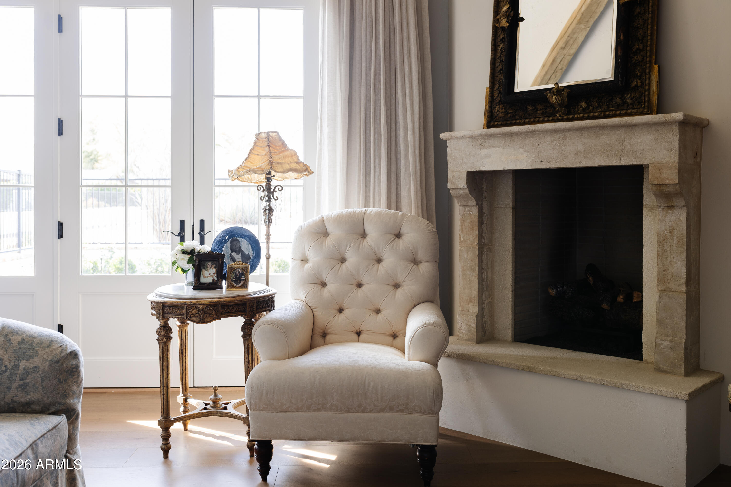 5635 E LINCOLN Drive 60