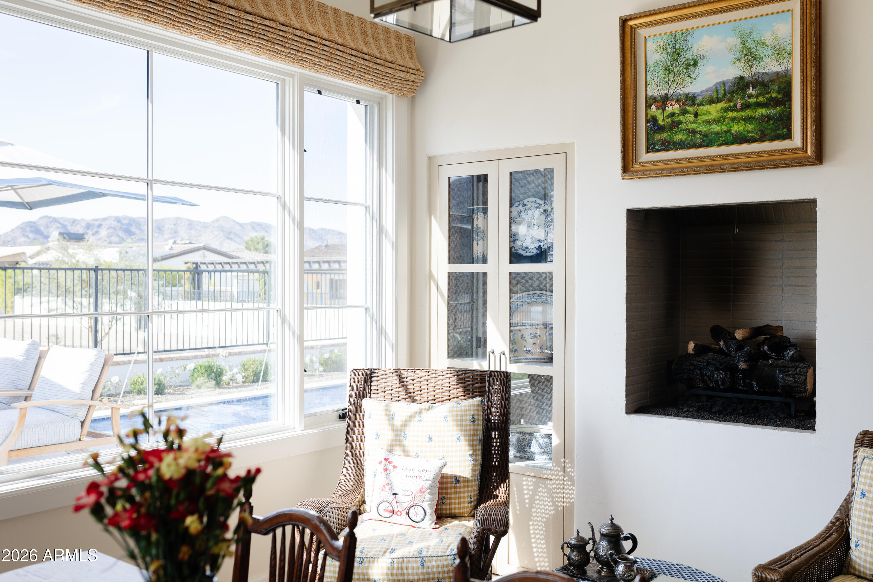 5635 E LINCOLN Drive 60