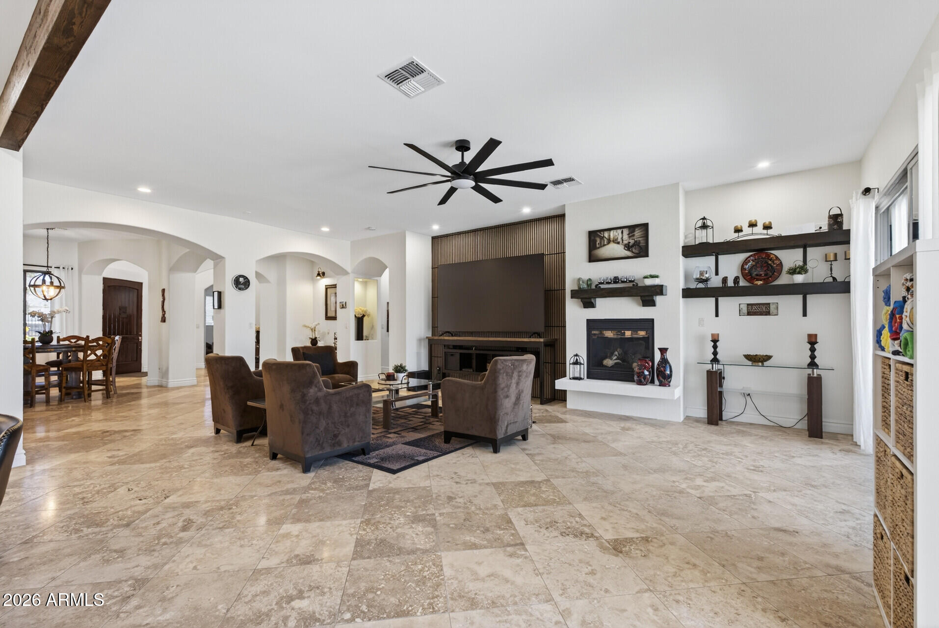 3012 W SOUTH MOUNTAIN Avenue