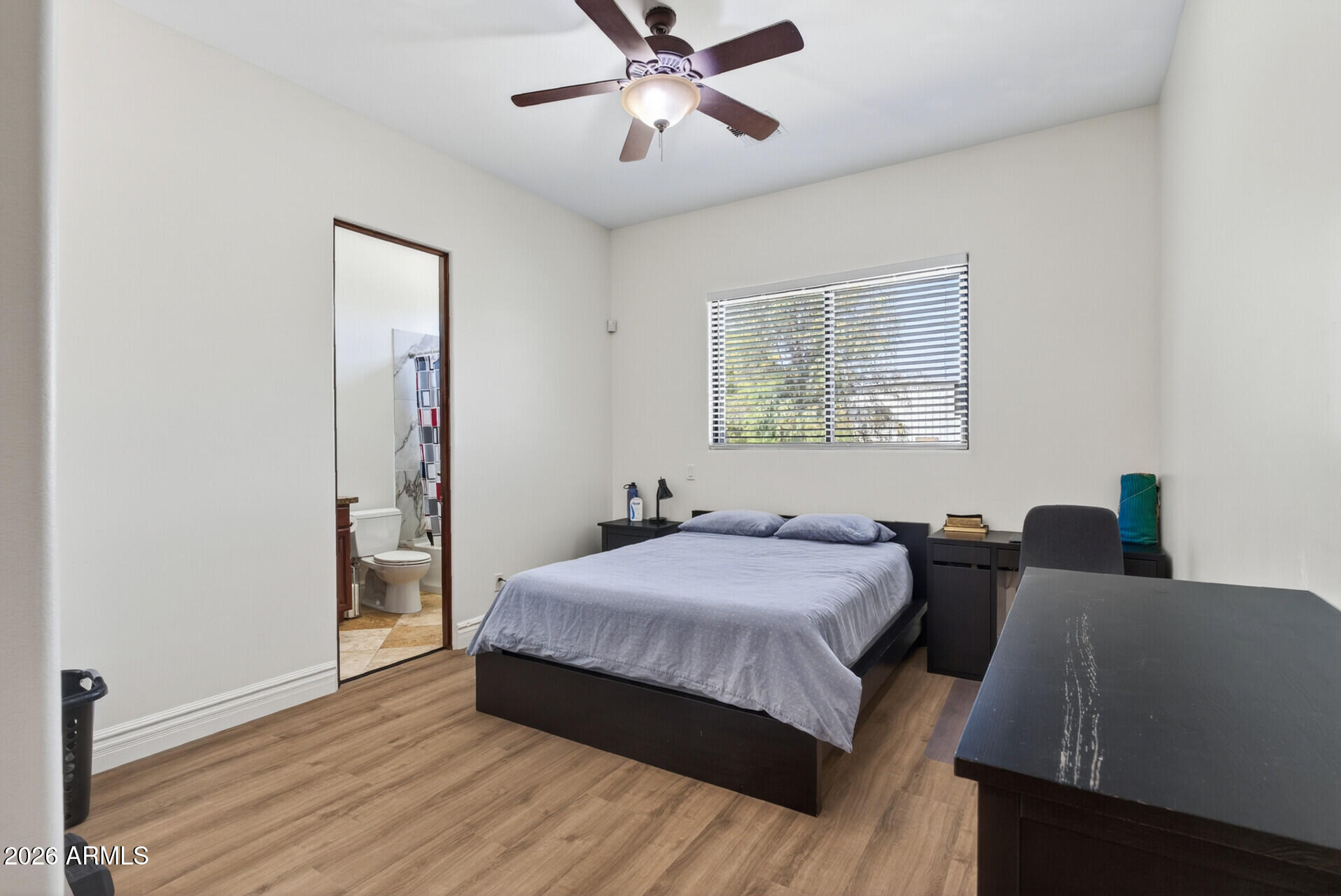 3012 W SOUTH MOUNTAIN Avenue