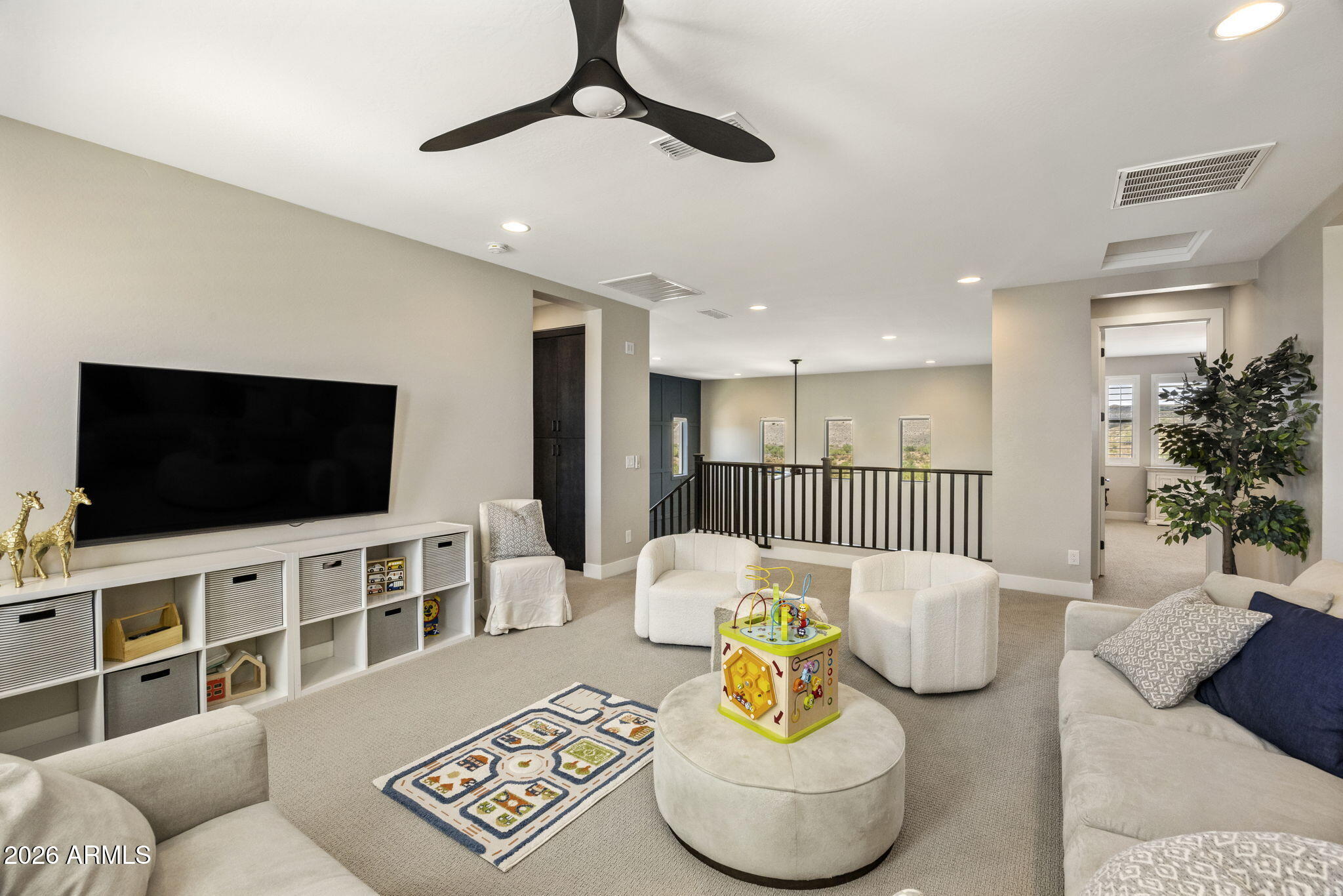 1838 E VILLA LINDA Drive