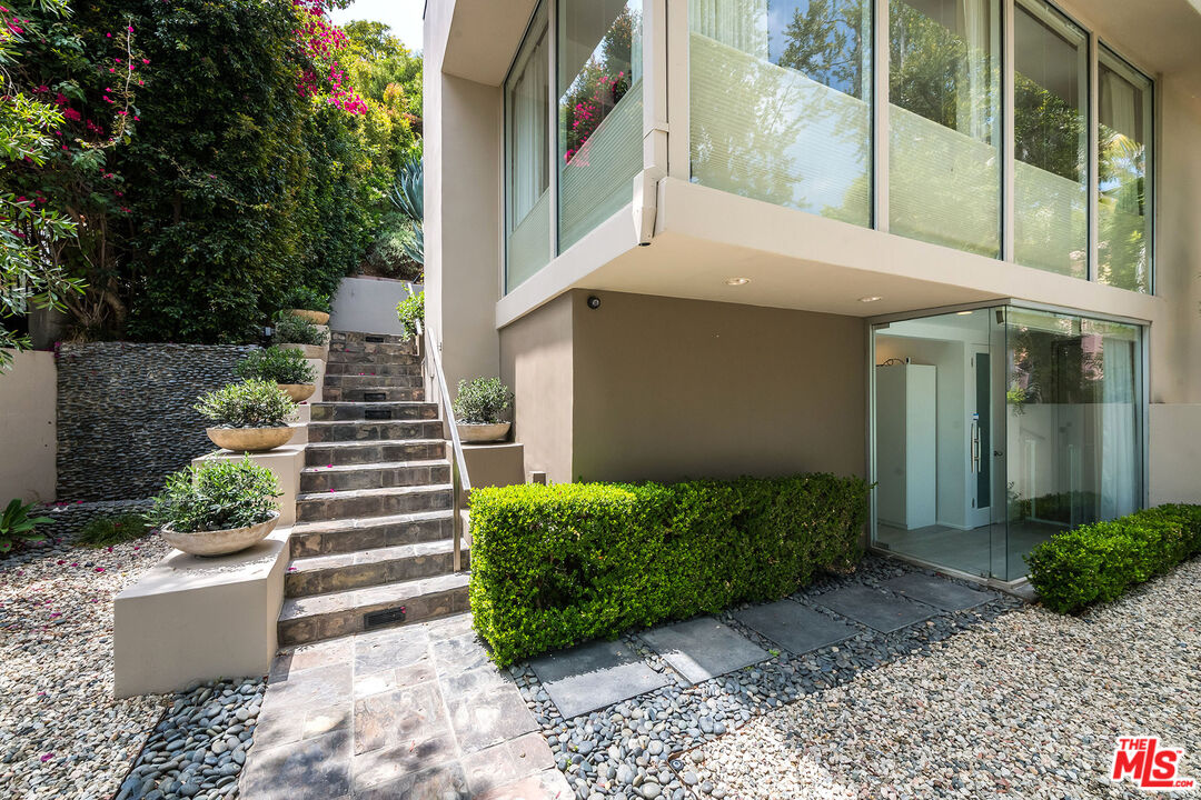 1331 CORDELL PL