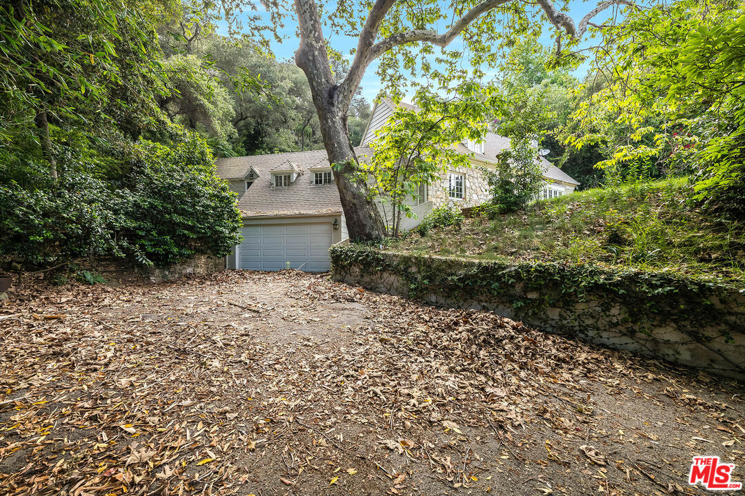 1495 Stone Canyon Rd
