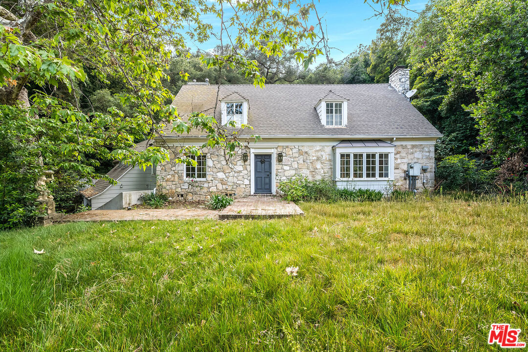 1495 Stone Canyon Rd