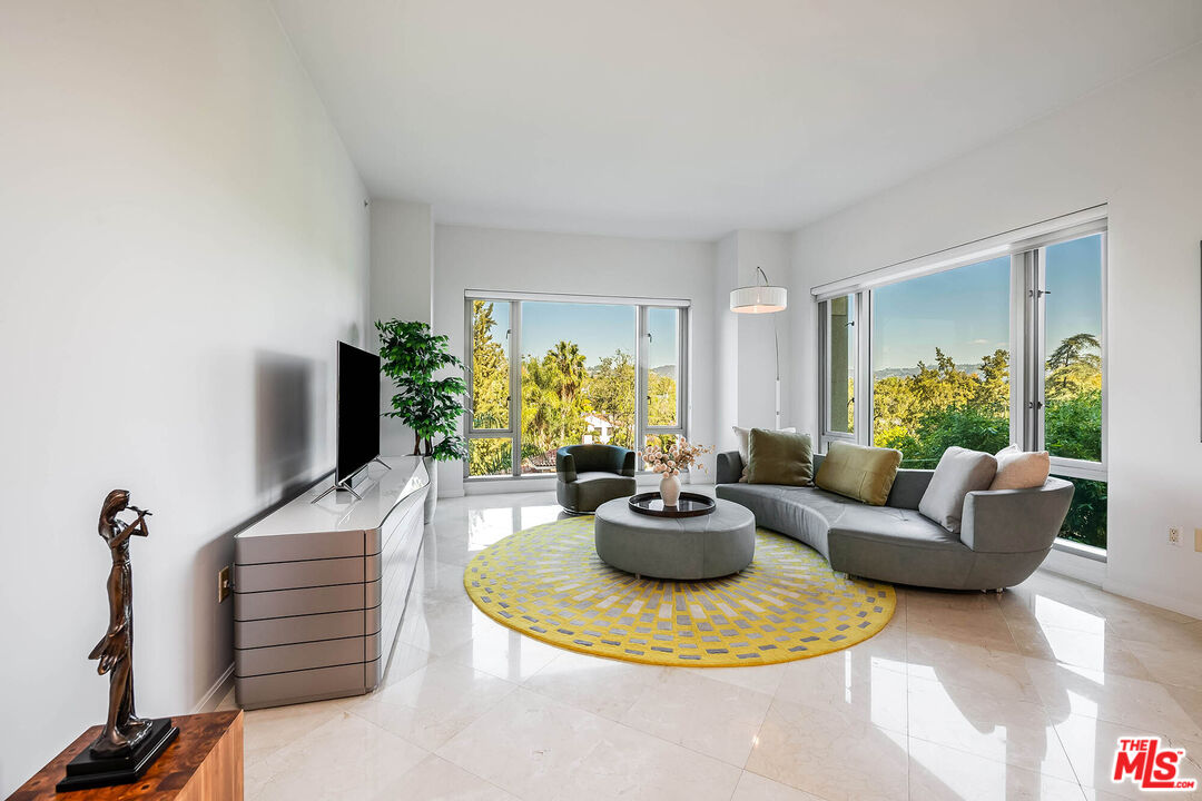 10727 Wilshire Blvd Unit: 502