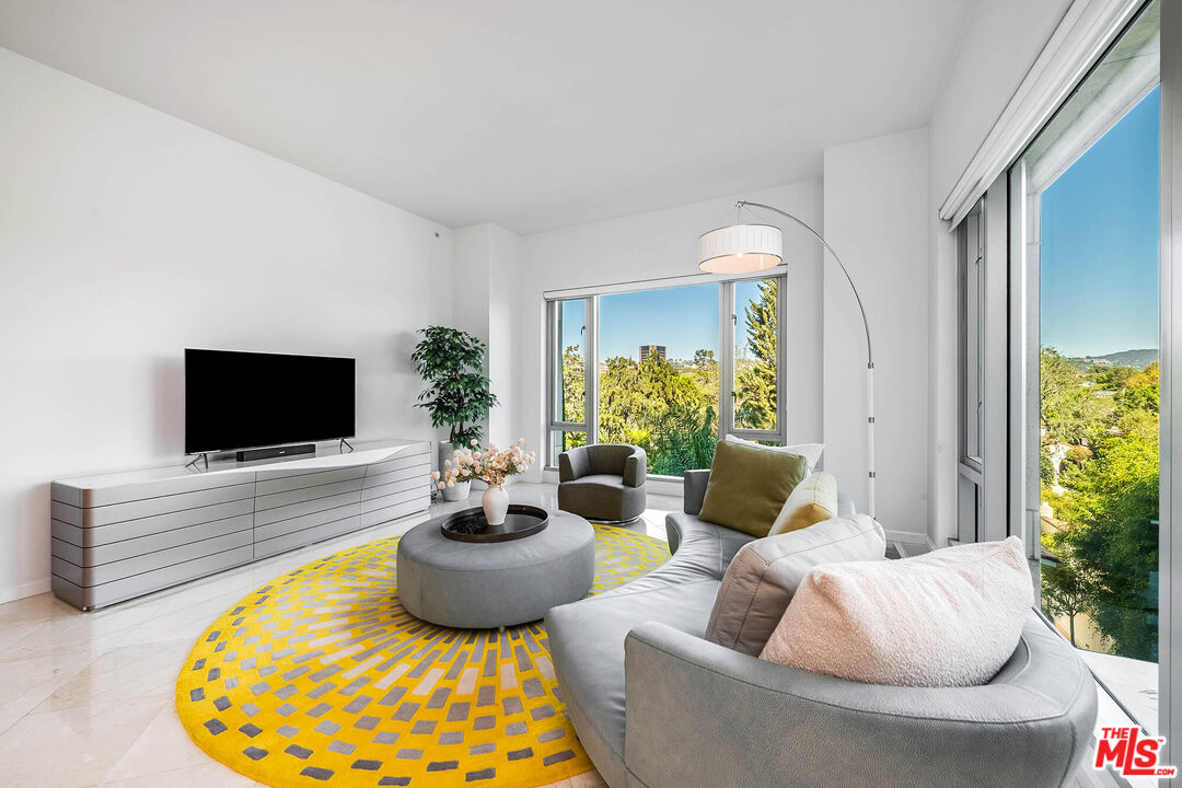 10727 Wilshire Blvd Unit: 502