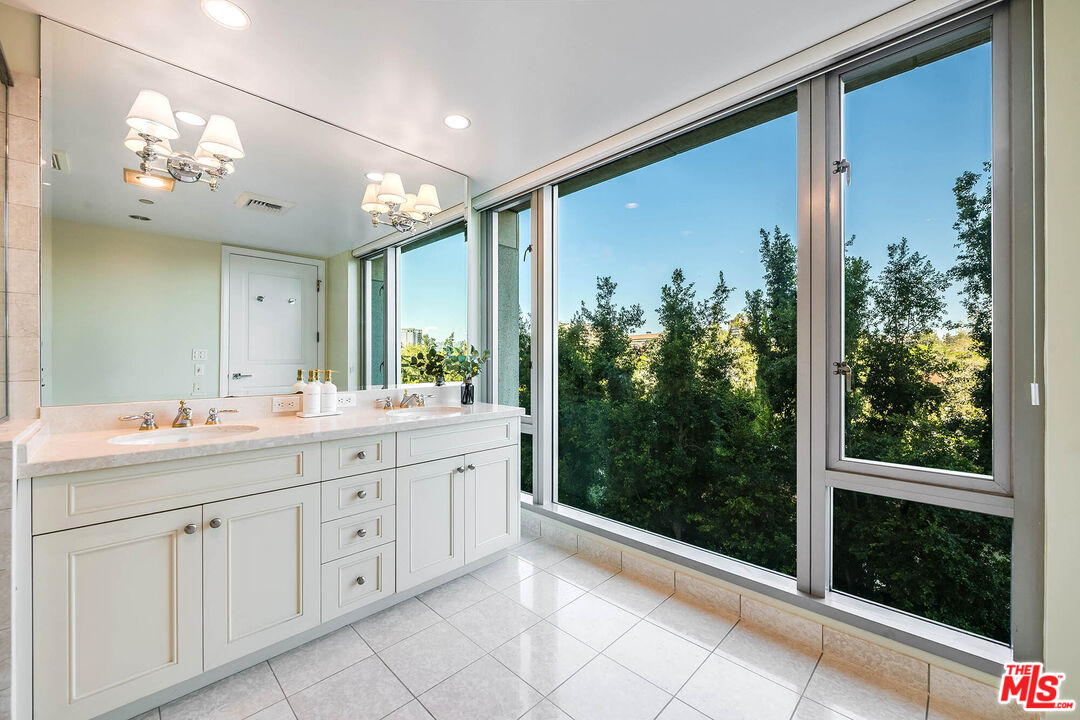 10727 Wilshire Blvd Unit: 502