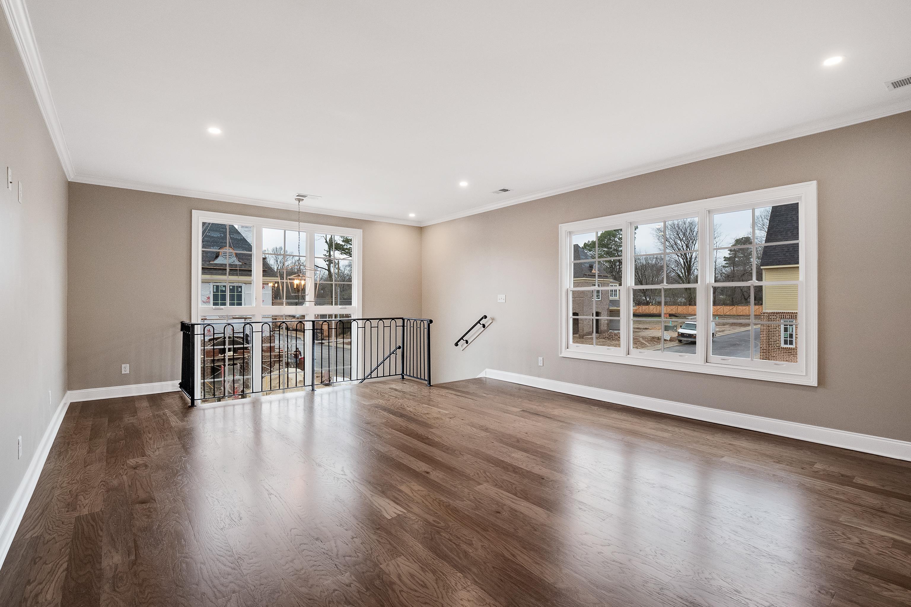 5034 HENRY HEIGHTS DR