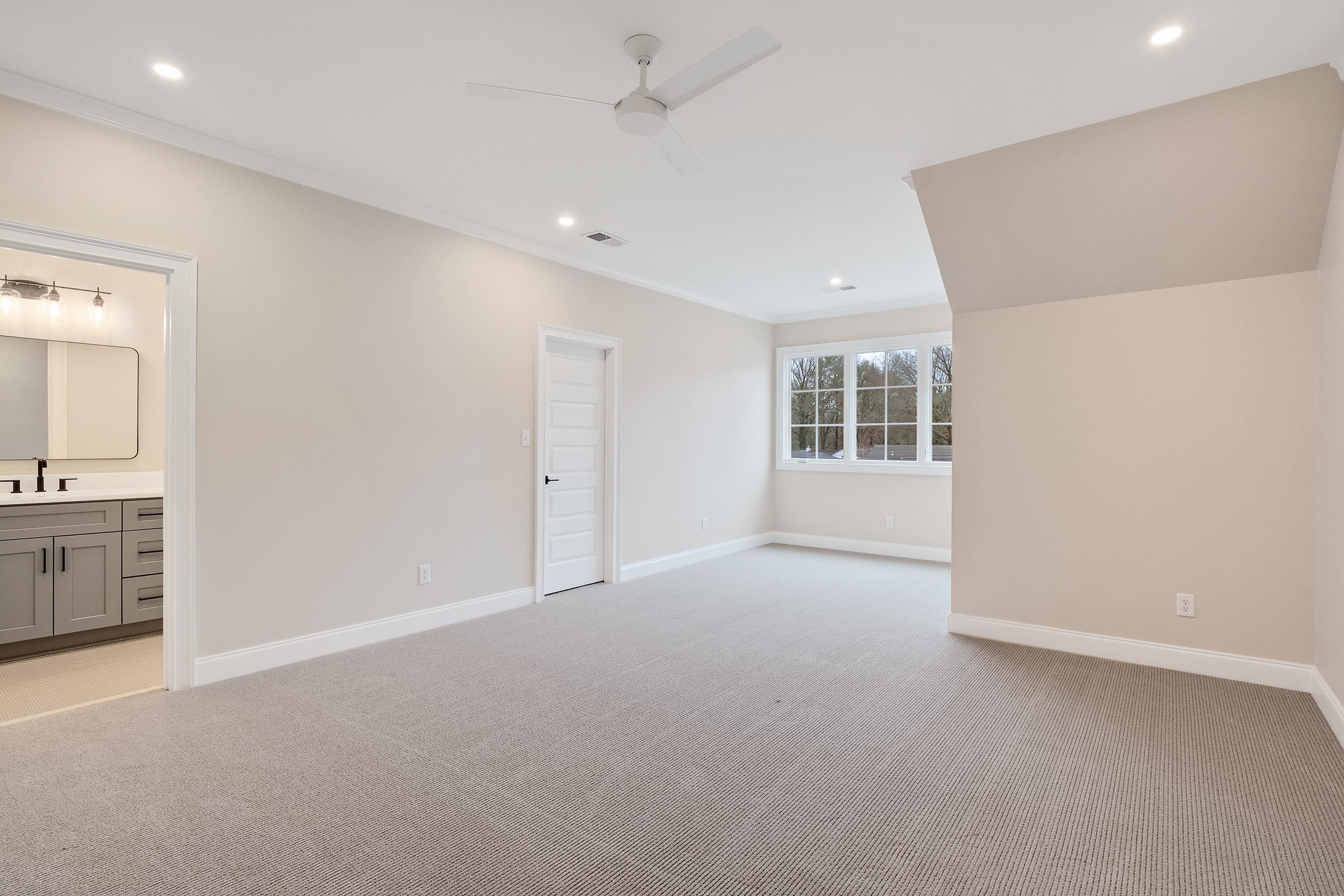 5034 HENRY HEIGHTS DR