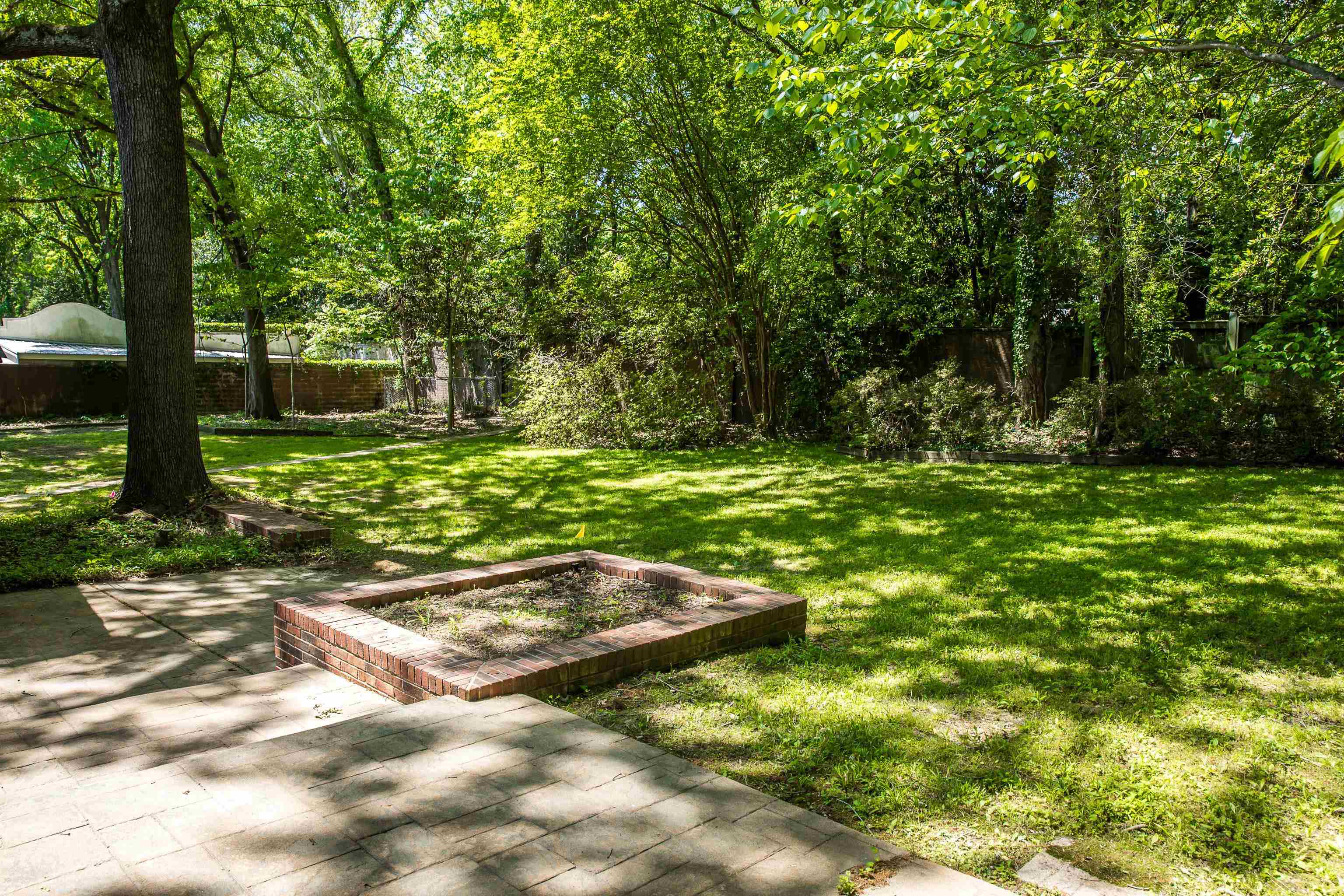 307 MEADOWGROVE LN