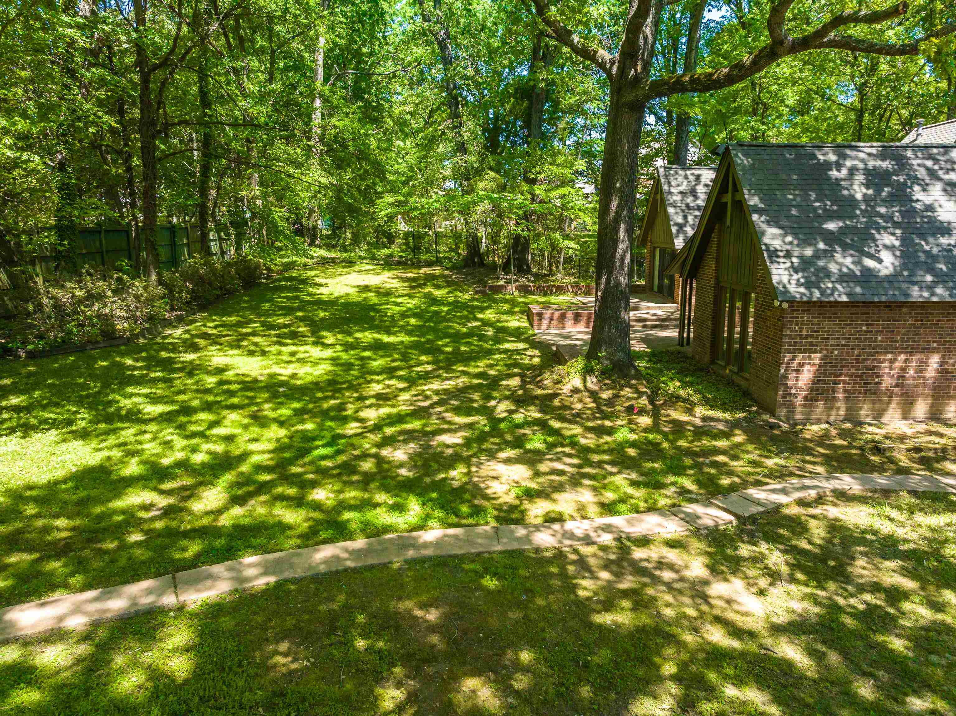 307 MEADOWGROVE LN