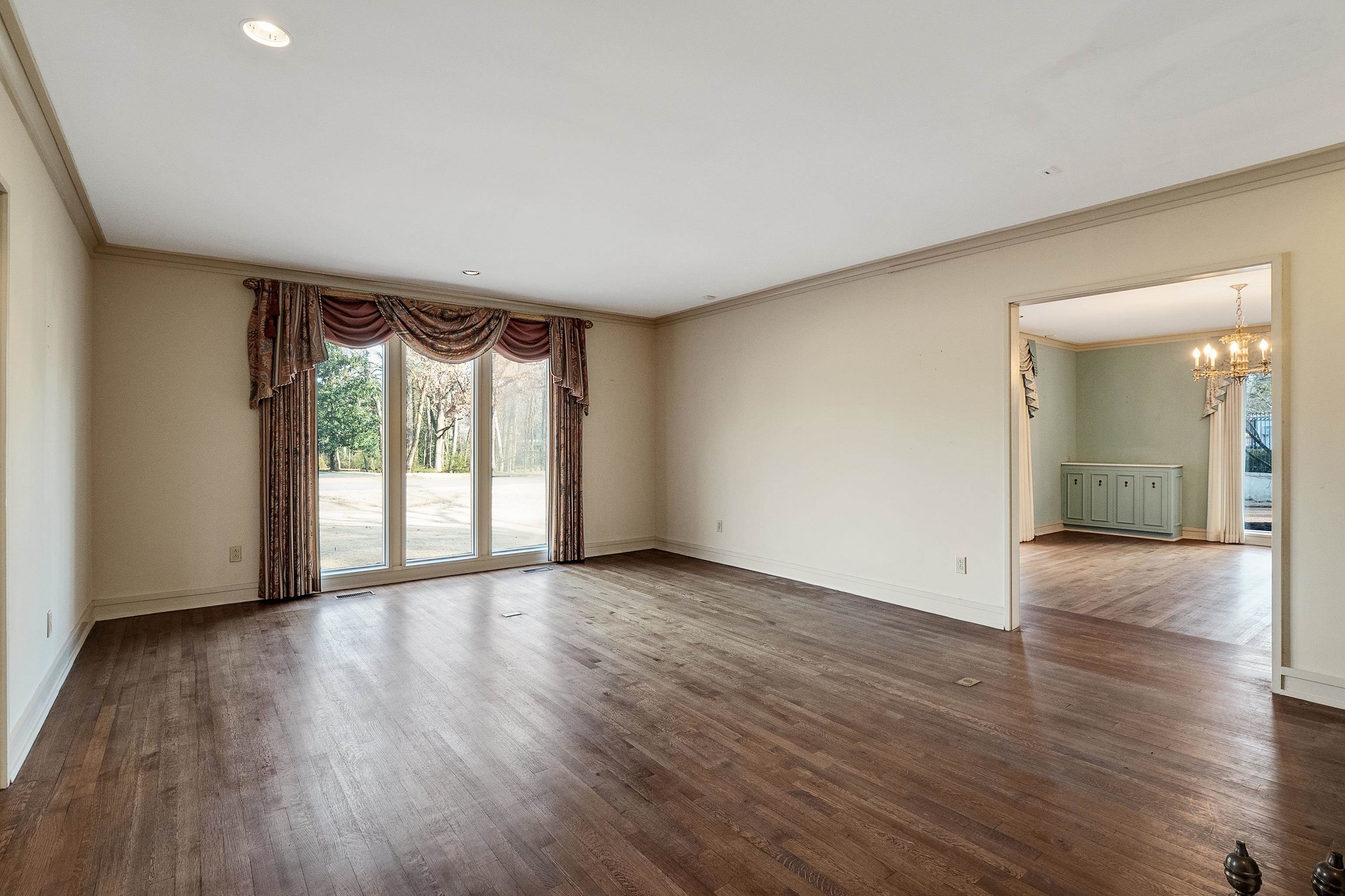 307 MEADOWGROVE LN