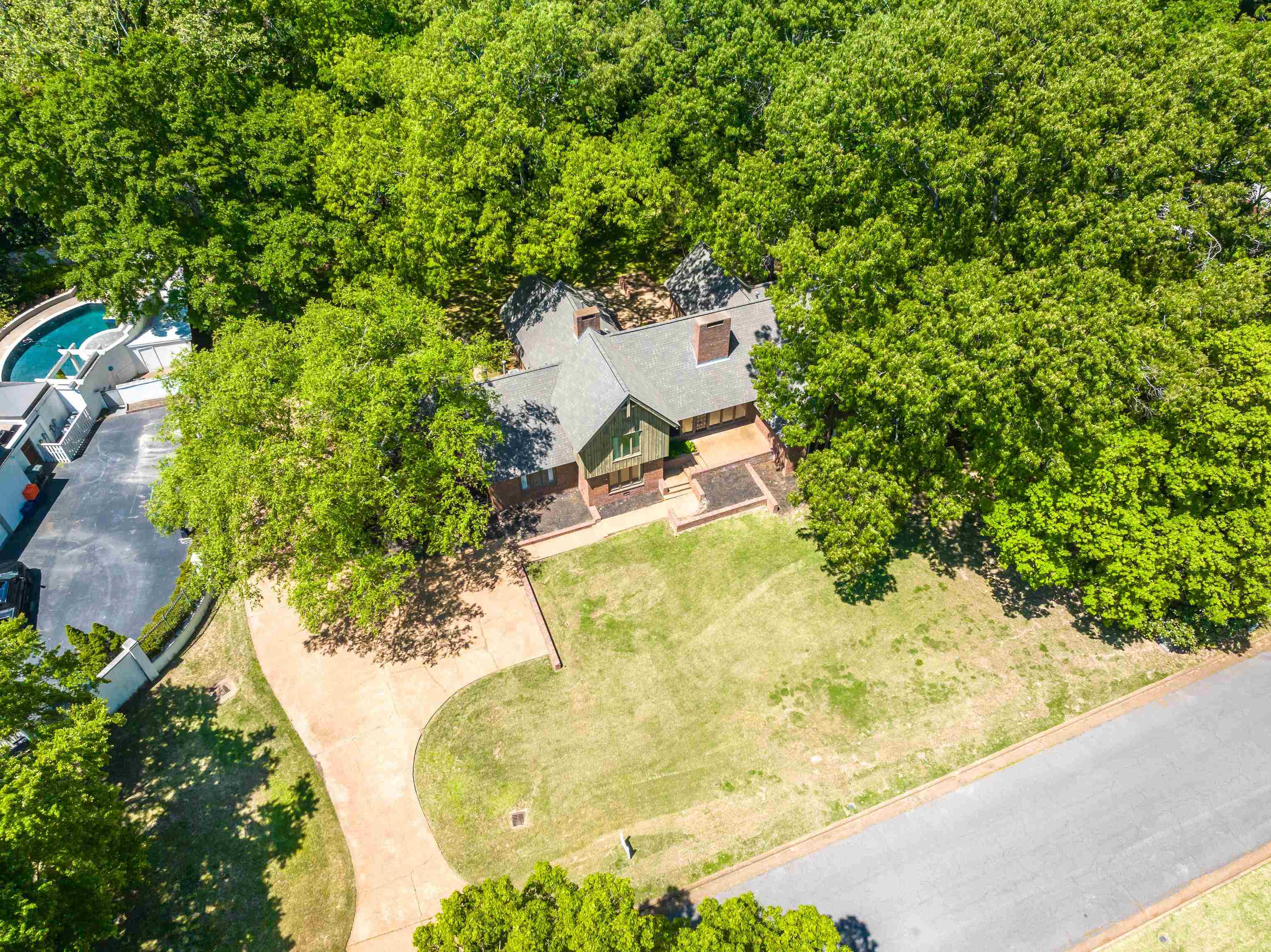 307 MEADOWGROVE LN