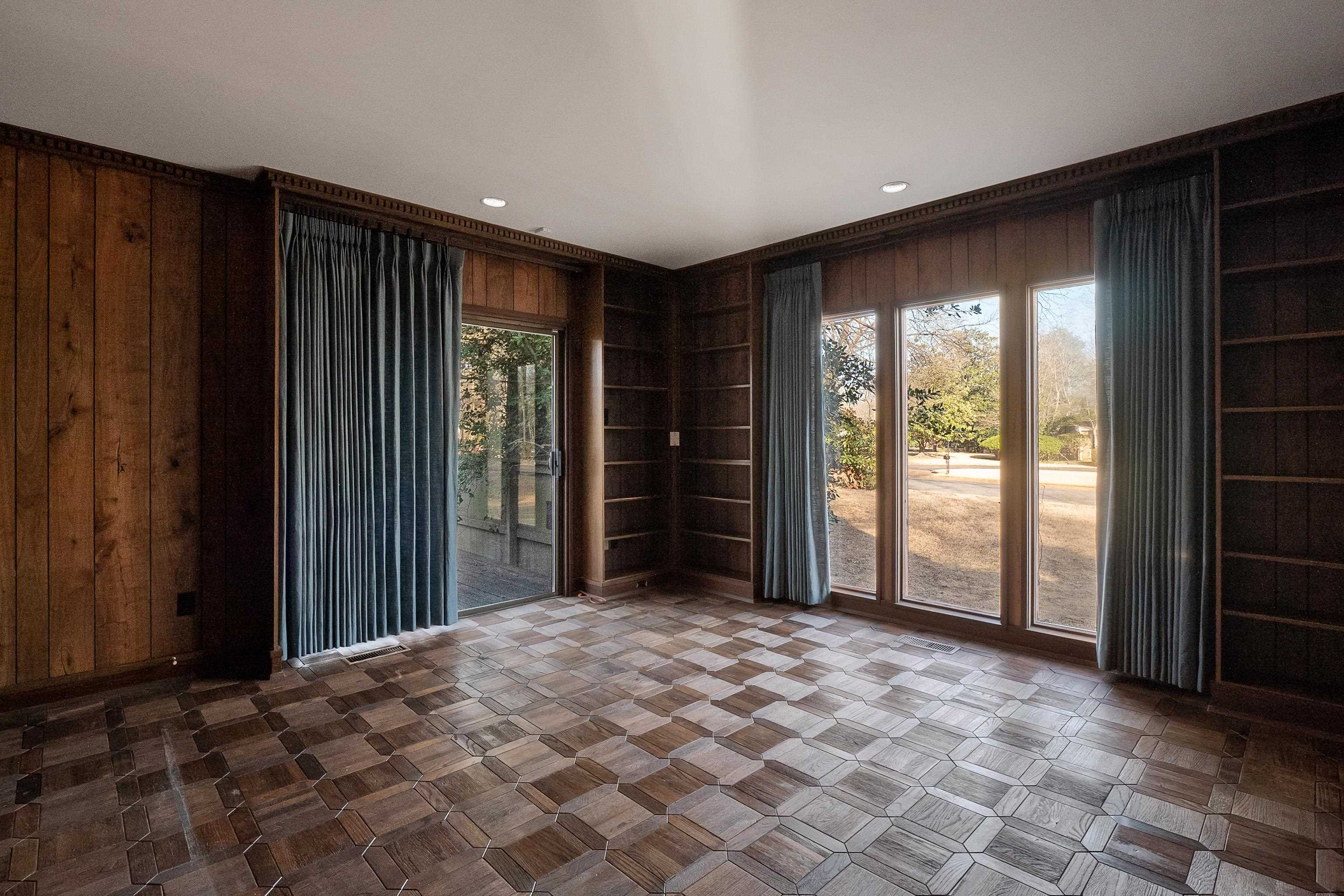 307 MEADOWGROVE LN