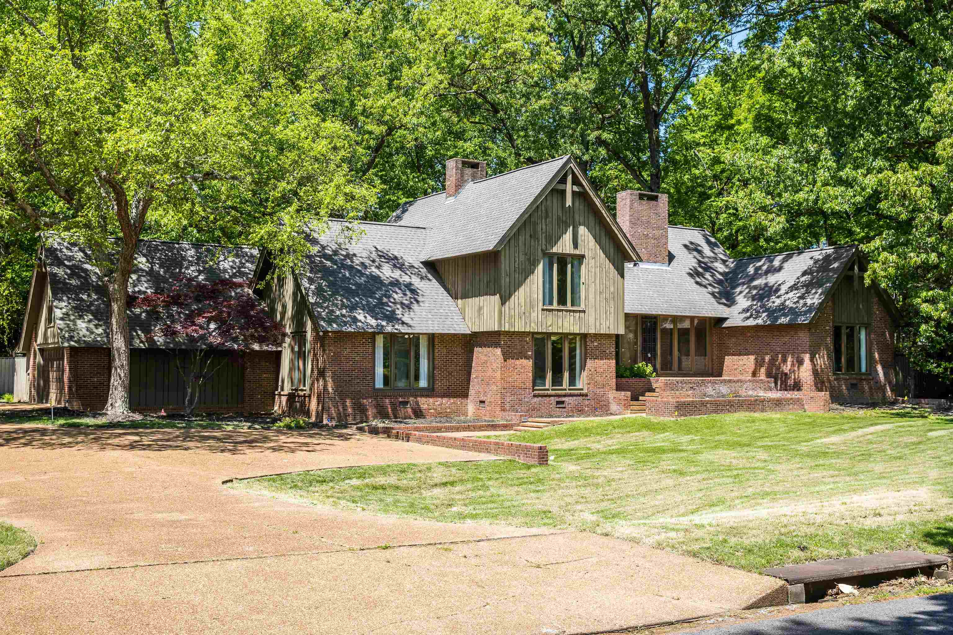 307 MEADOWGROVE LN