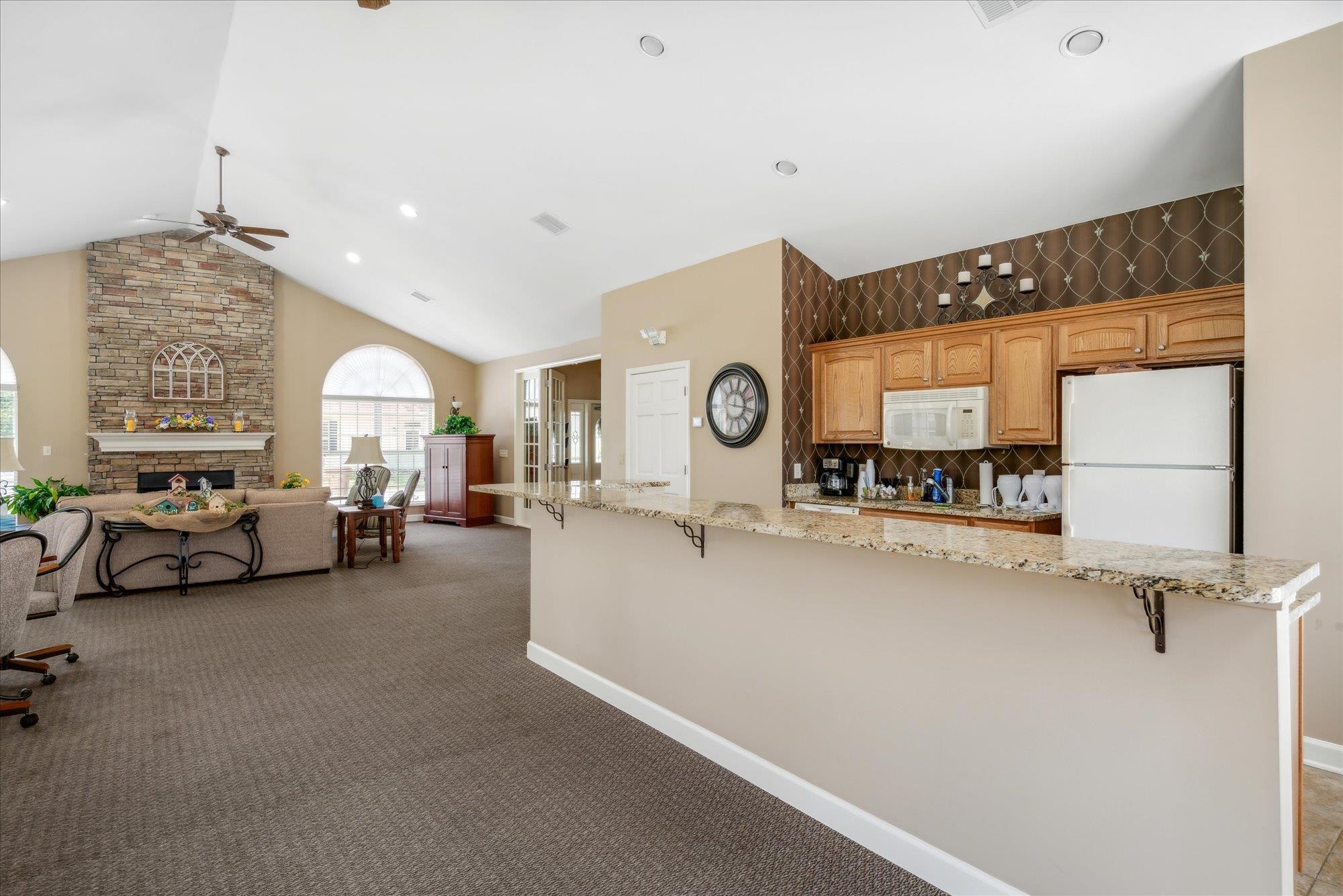 1717 W SOUTHFIELD CIR W