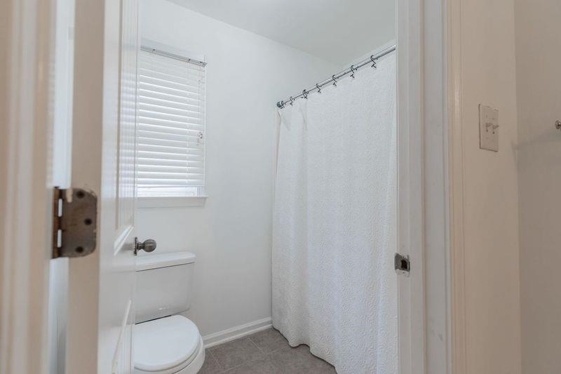 1105 W OLD HEARTHSTONE CIR