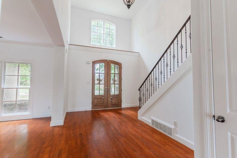 1105 W OLD HEARTHSTONE CIR