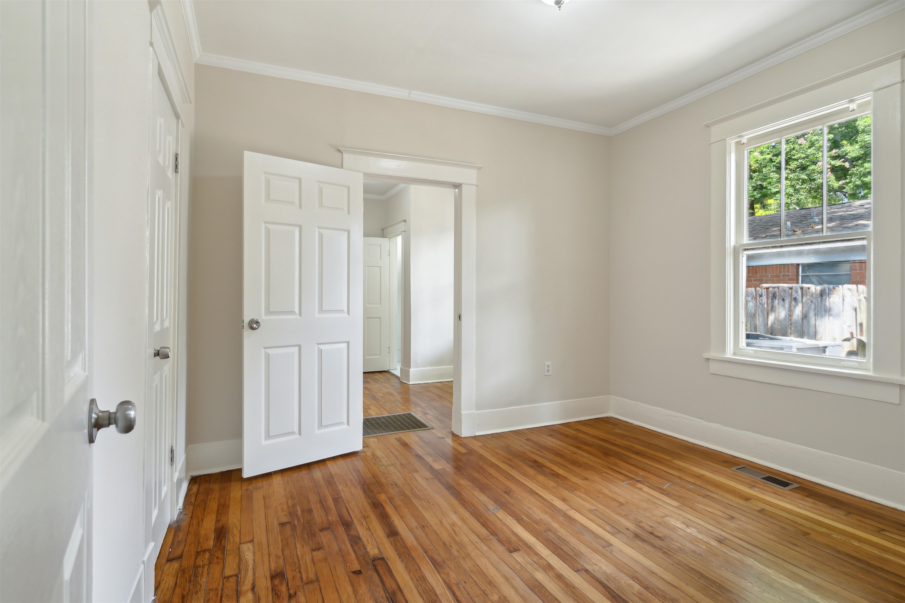 3529 CARNES AVE