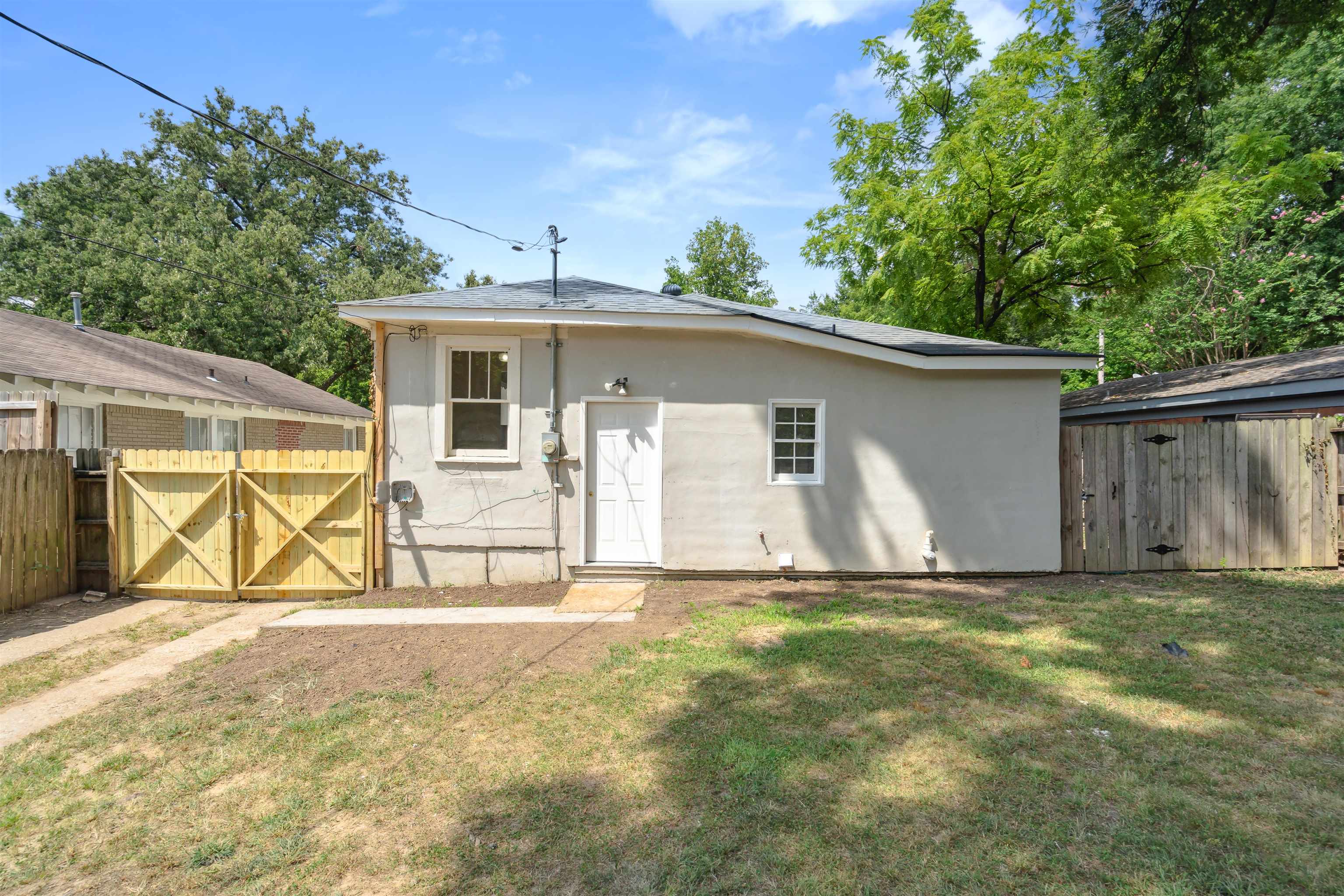 3529 CARNES AVE