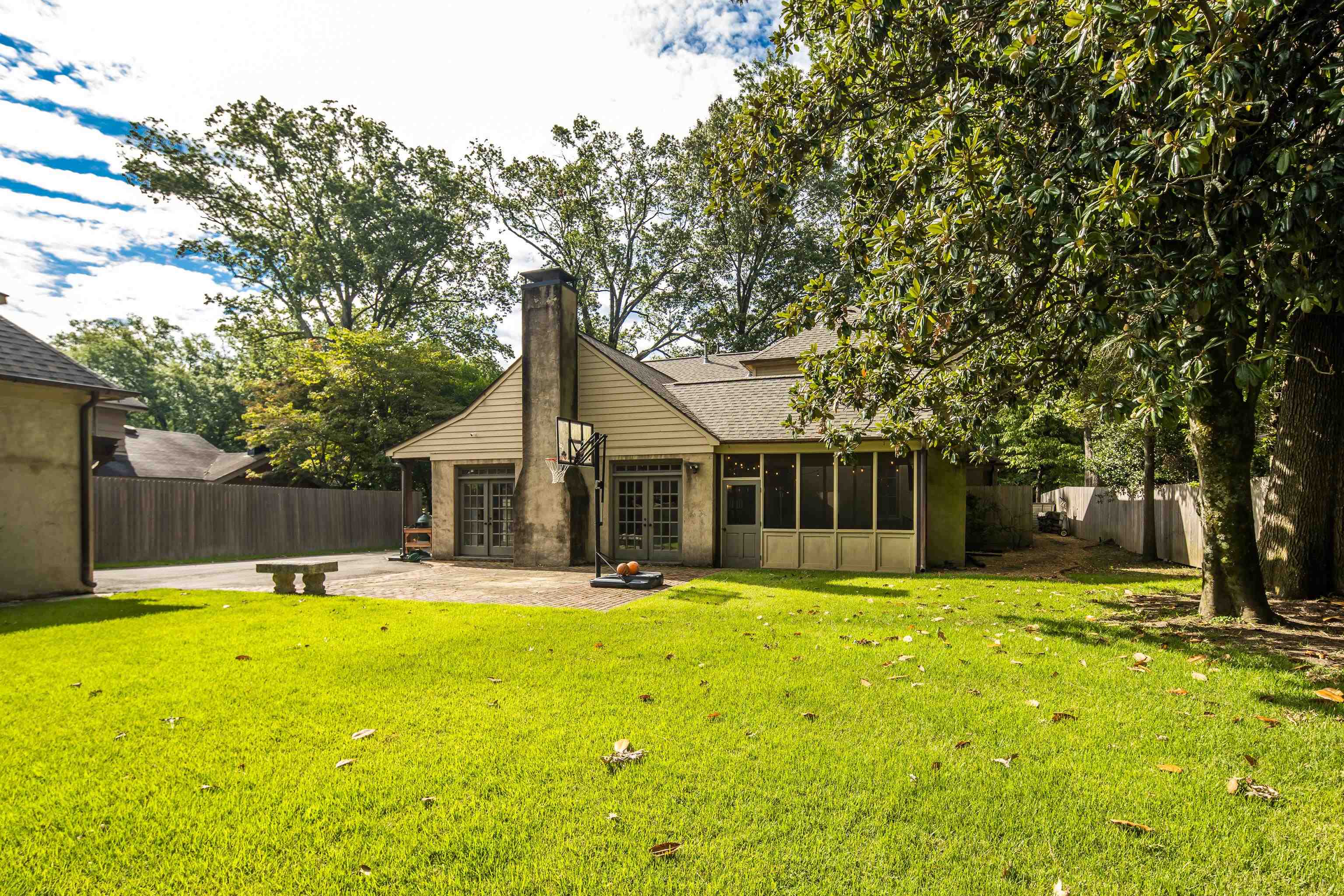 4392 TUCKAHOE RD