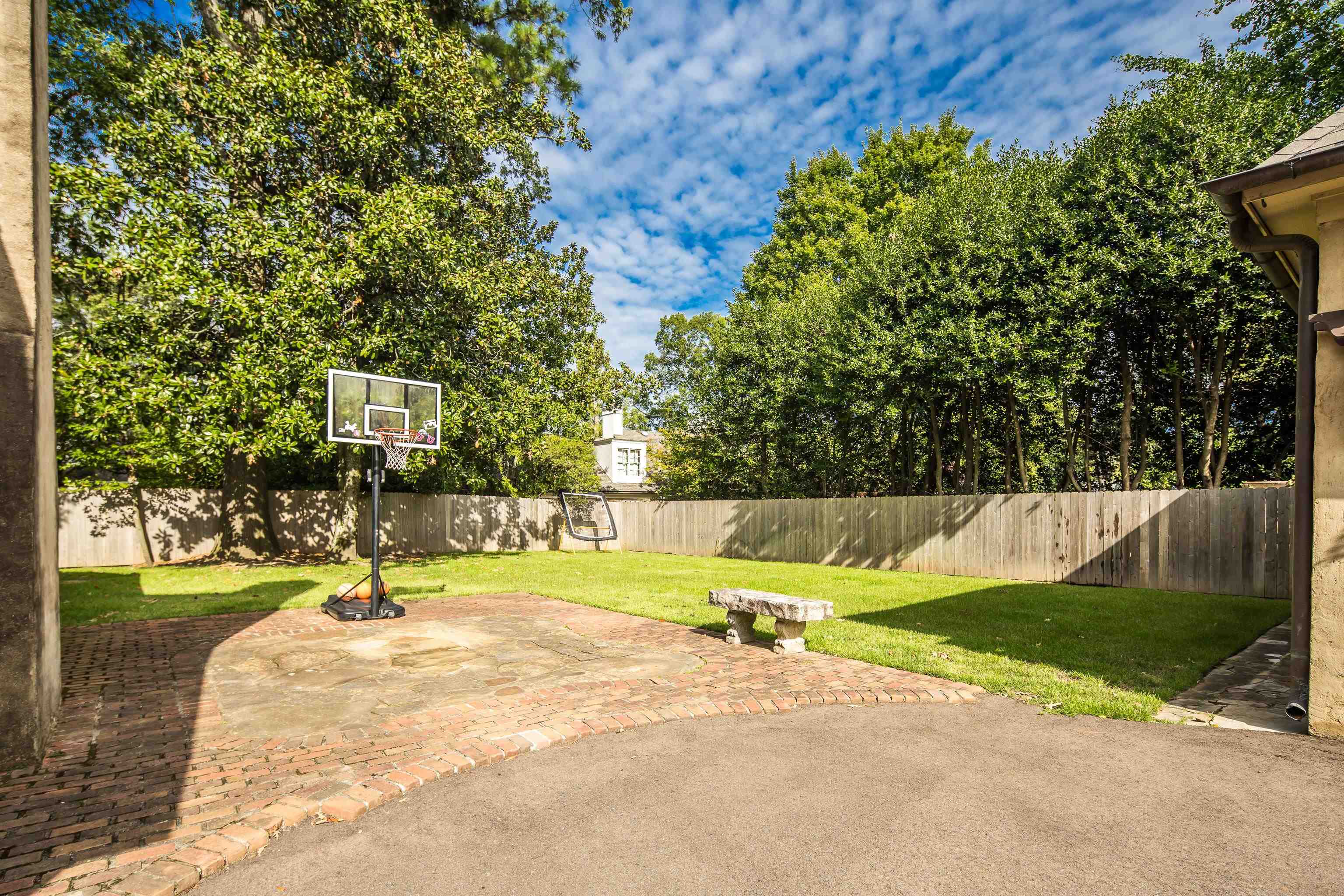 4392 TUCKAHOE RD