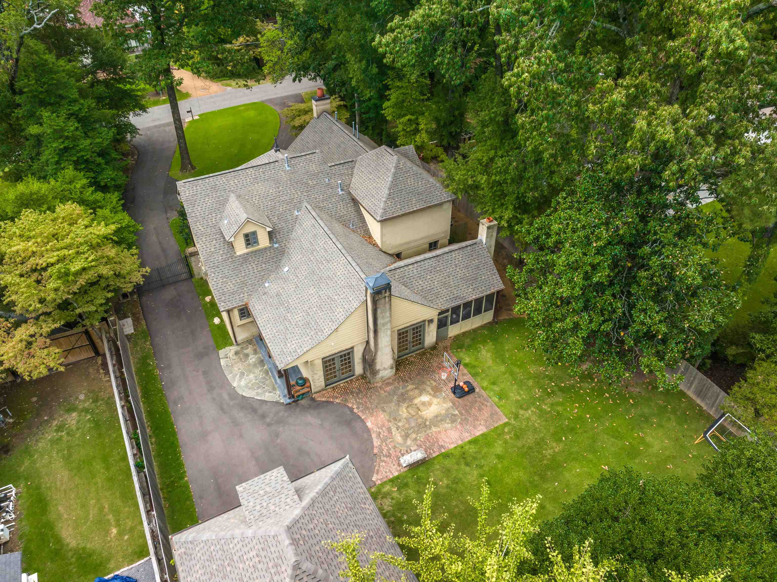 4392 TUCKAHOE RD