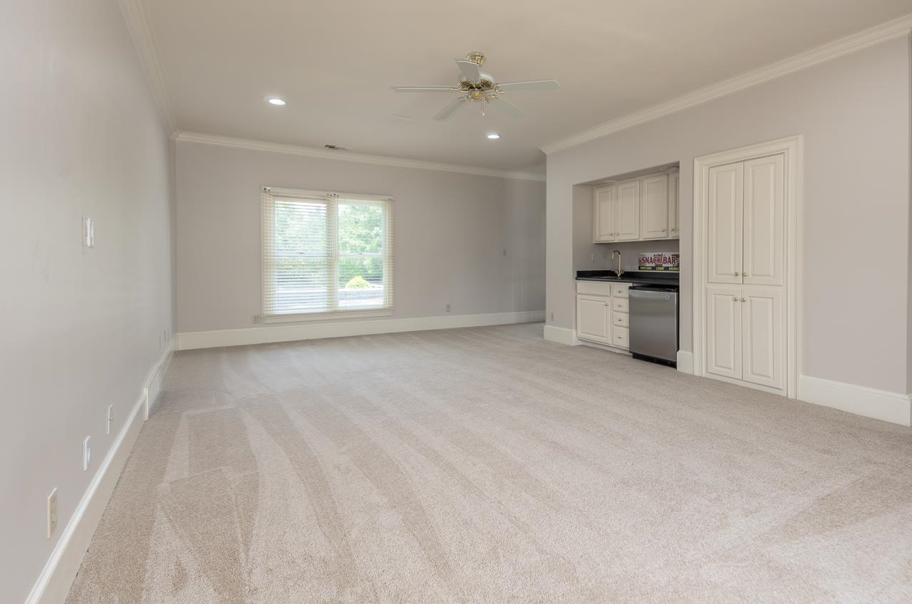 3726 CLASSIC DR