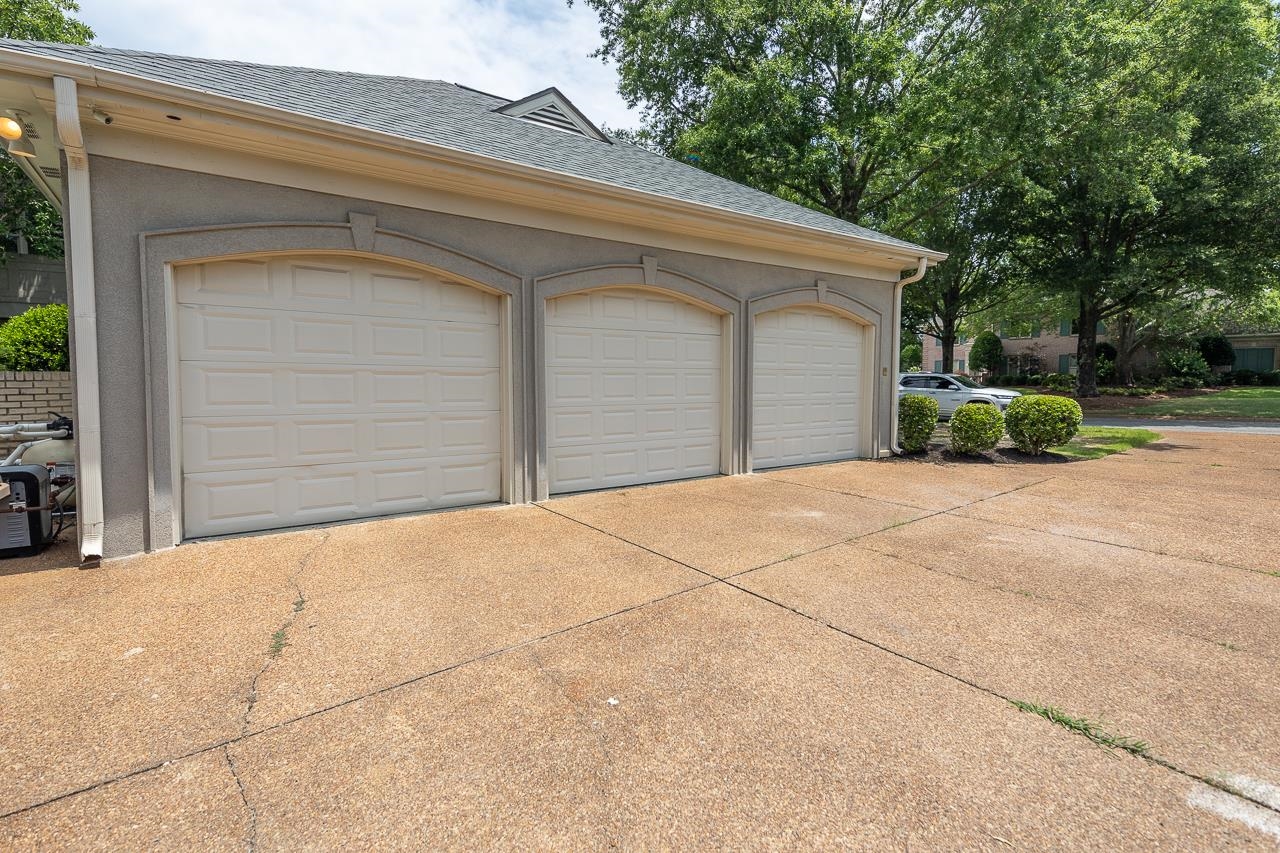 3726 CLASSIC DR