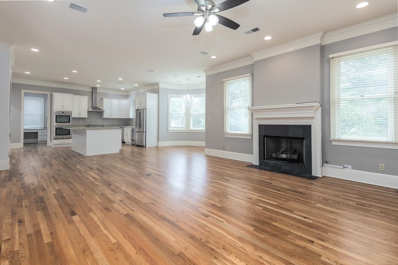 3726 CLASSIC DR