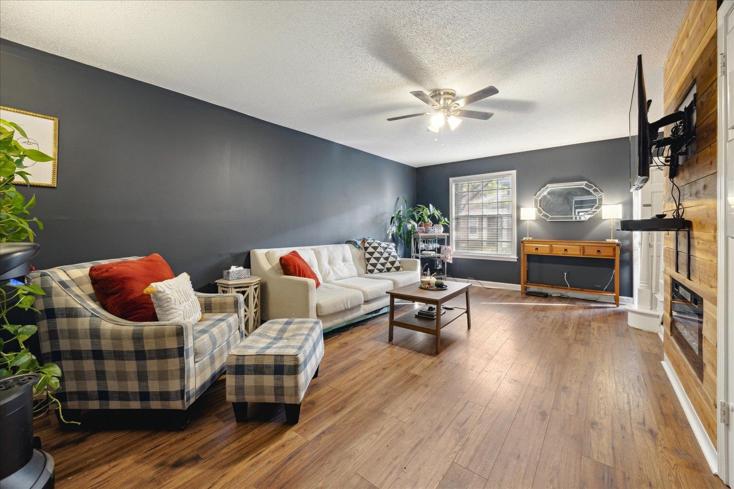 5718 QUINCE RD Unit: 11