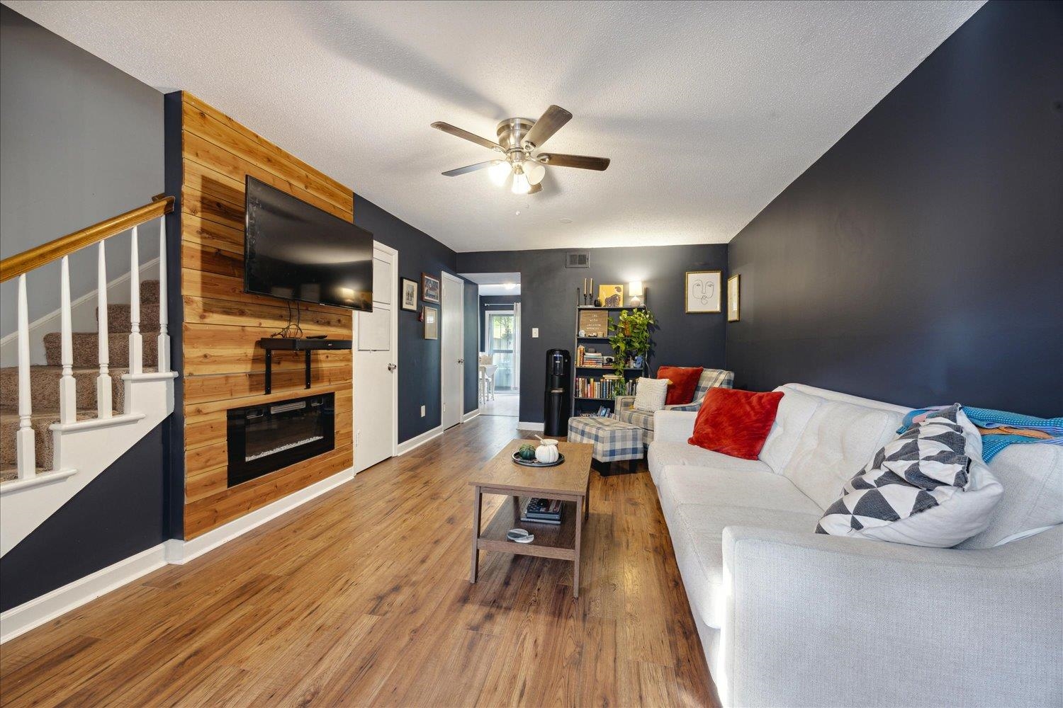 5718 QUINCE RD Unit: 11