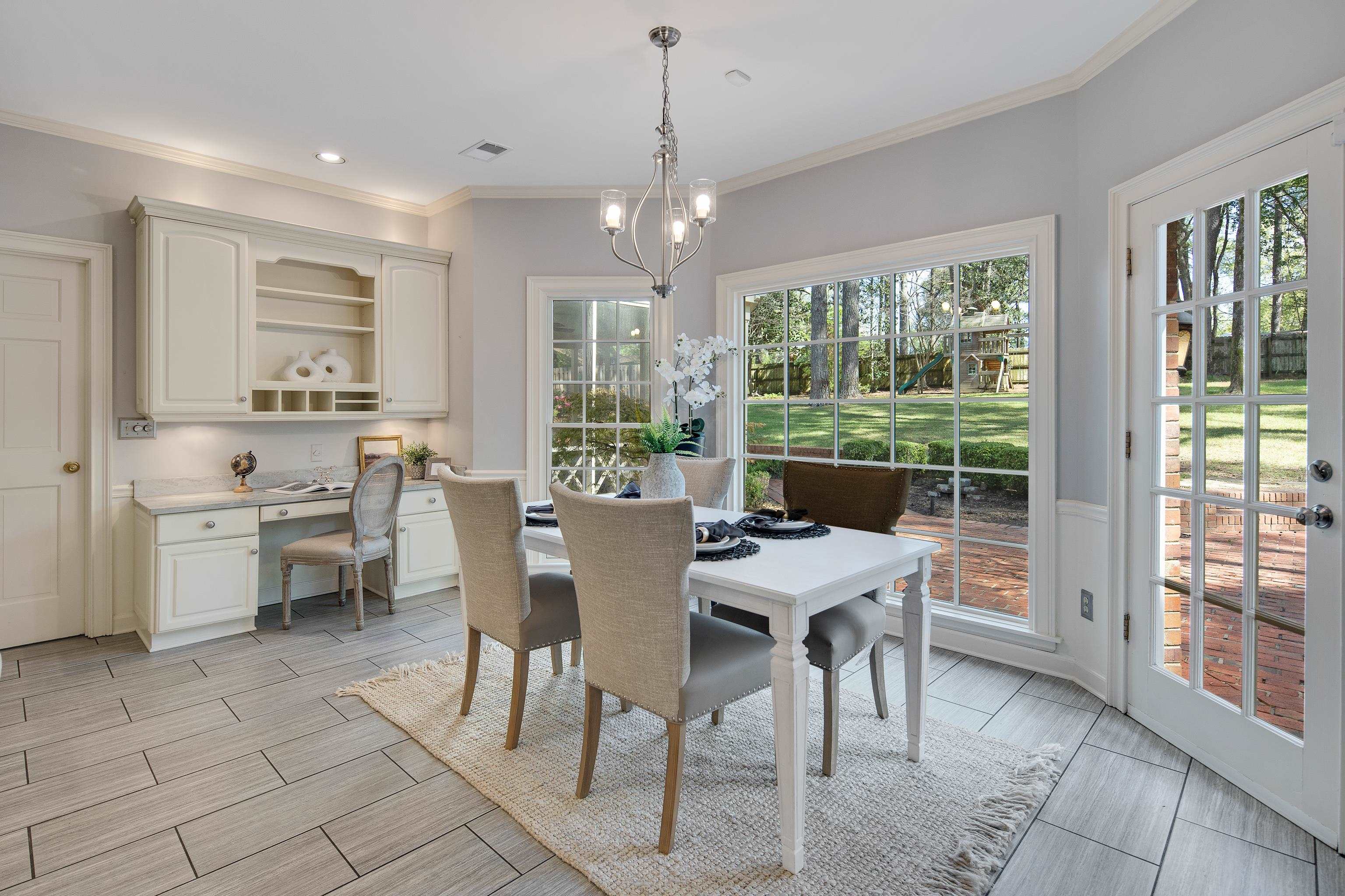 8462 WOODLANE DR