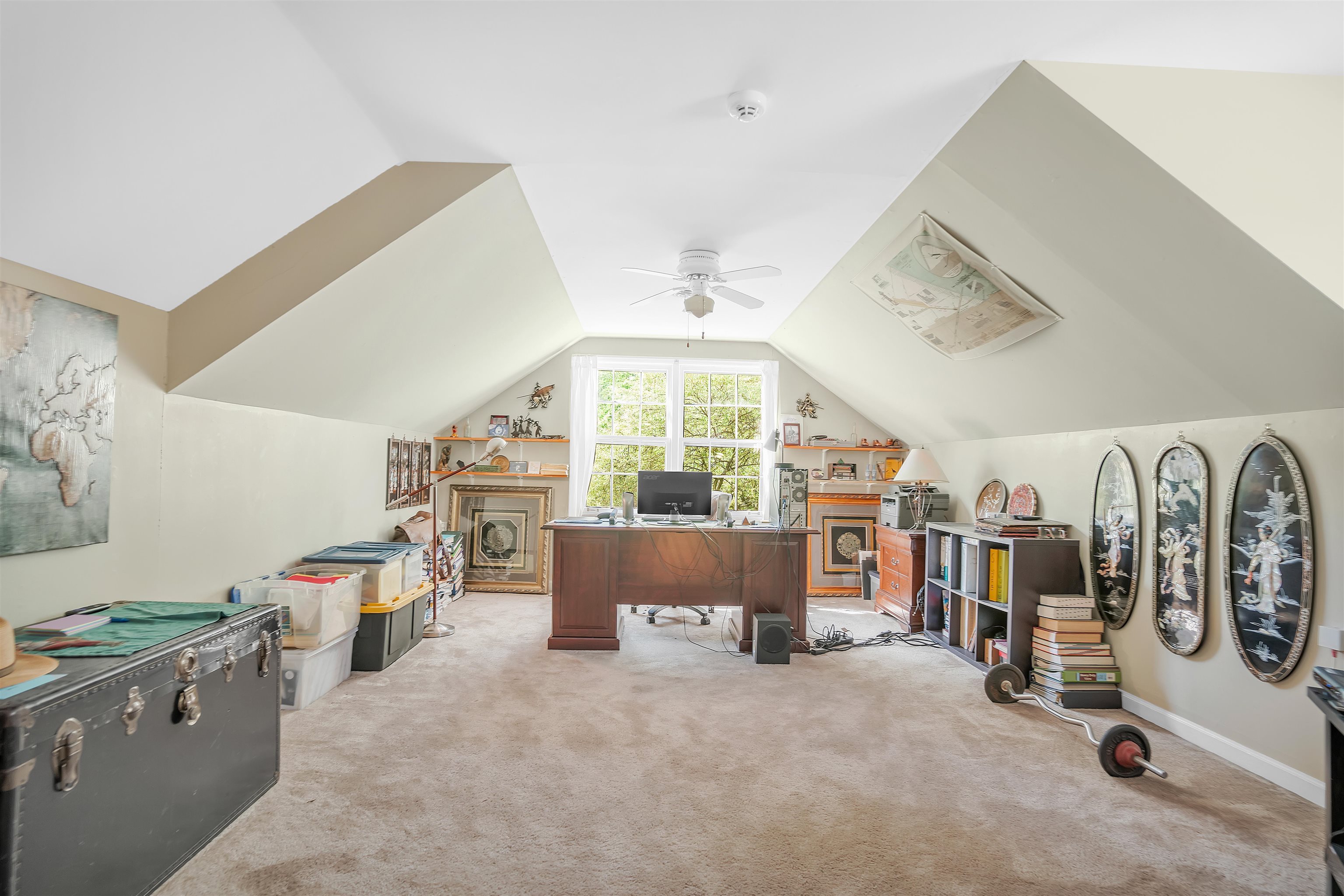 1301 E ROLLING OAKS DR