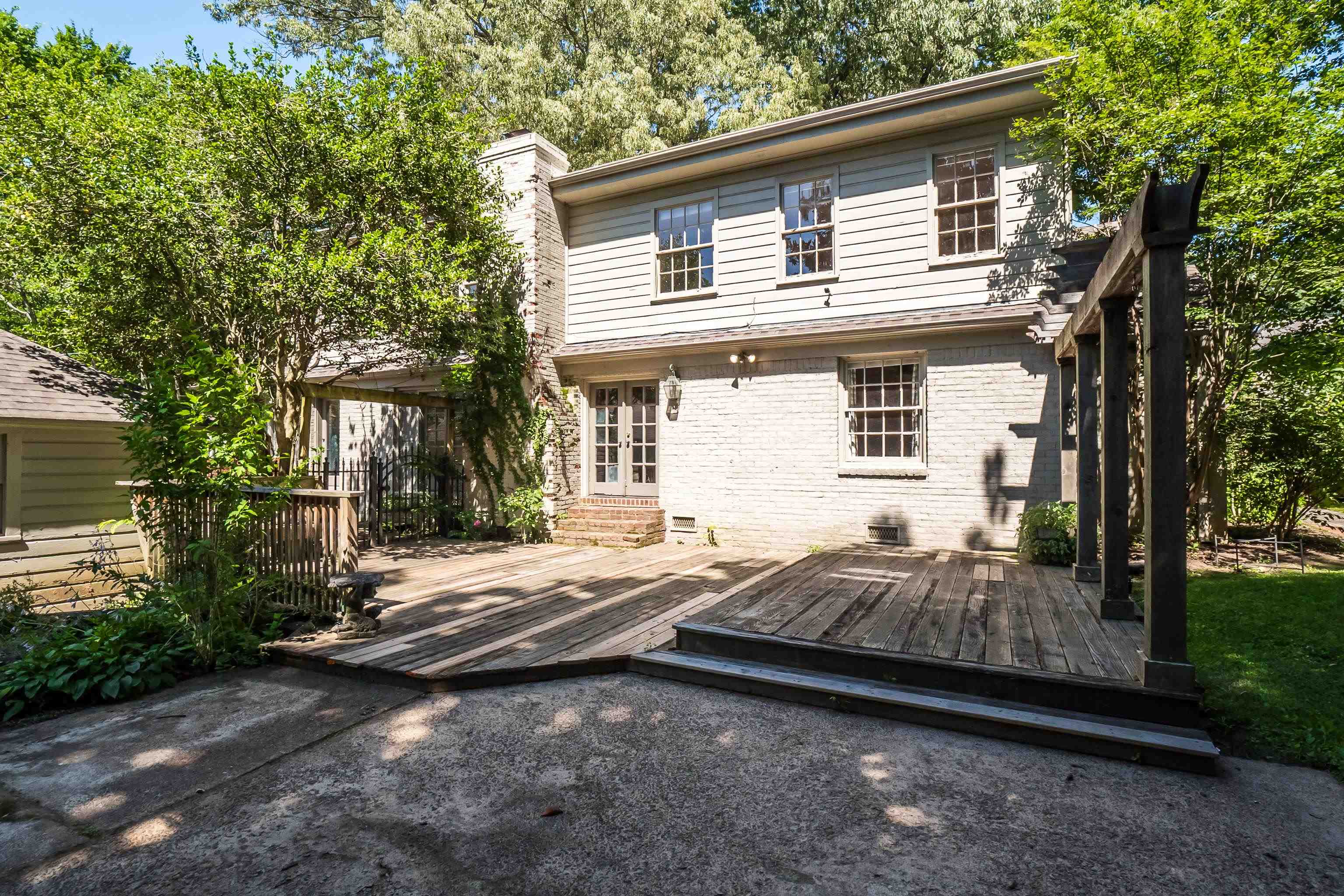 135 CHERRY RD
