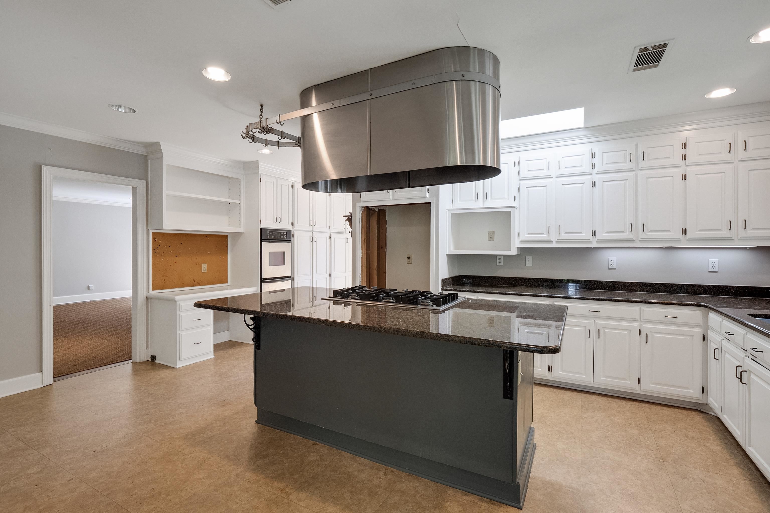 135 CHERRY RD