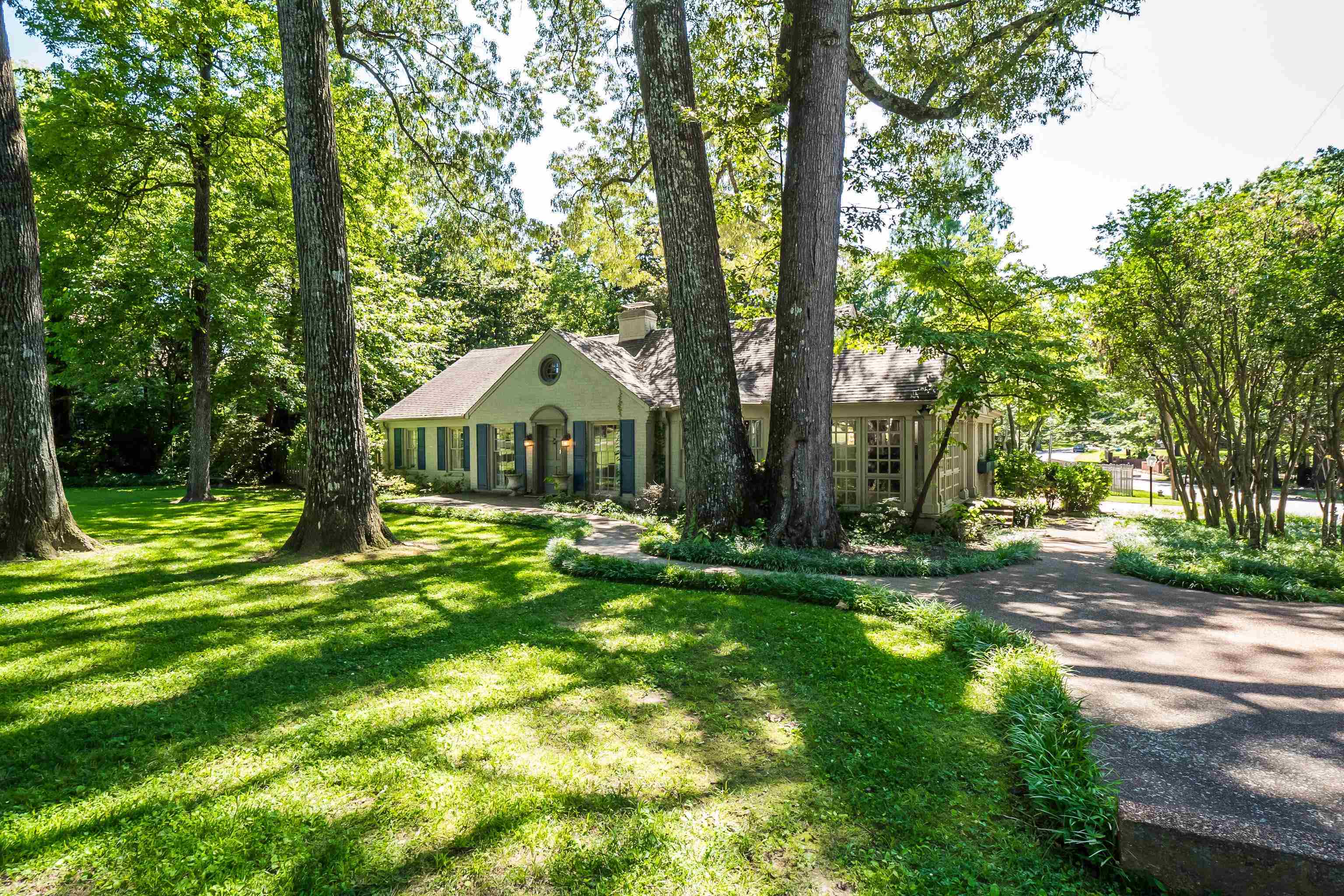 135 CHERRY RD