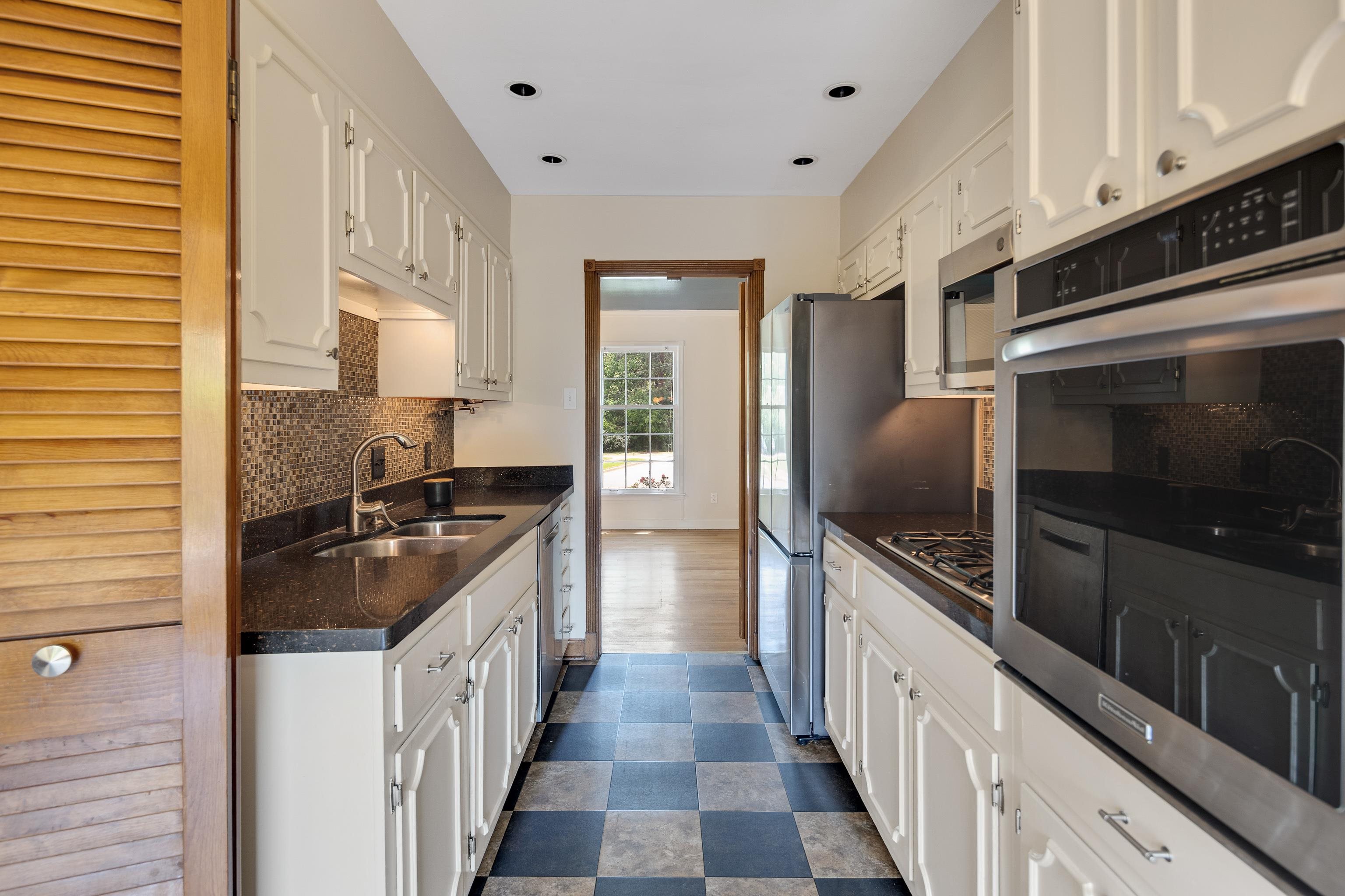 3356 DELL GLADE DR