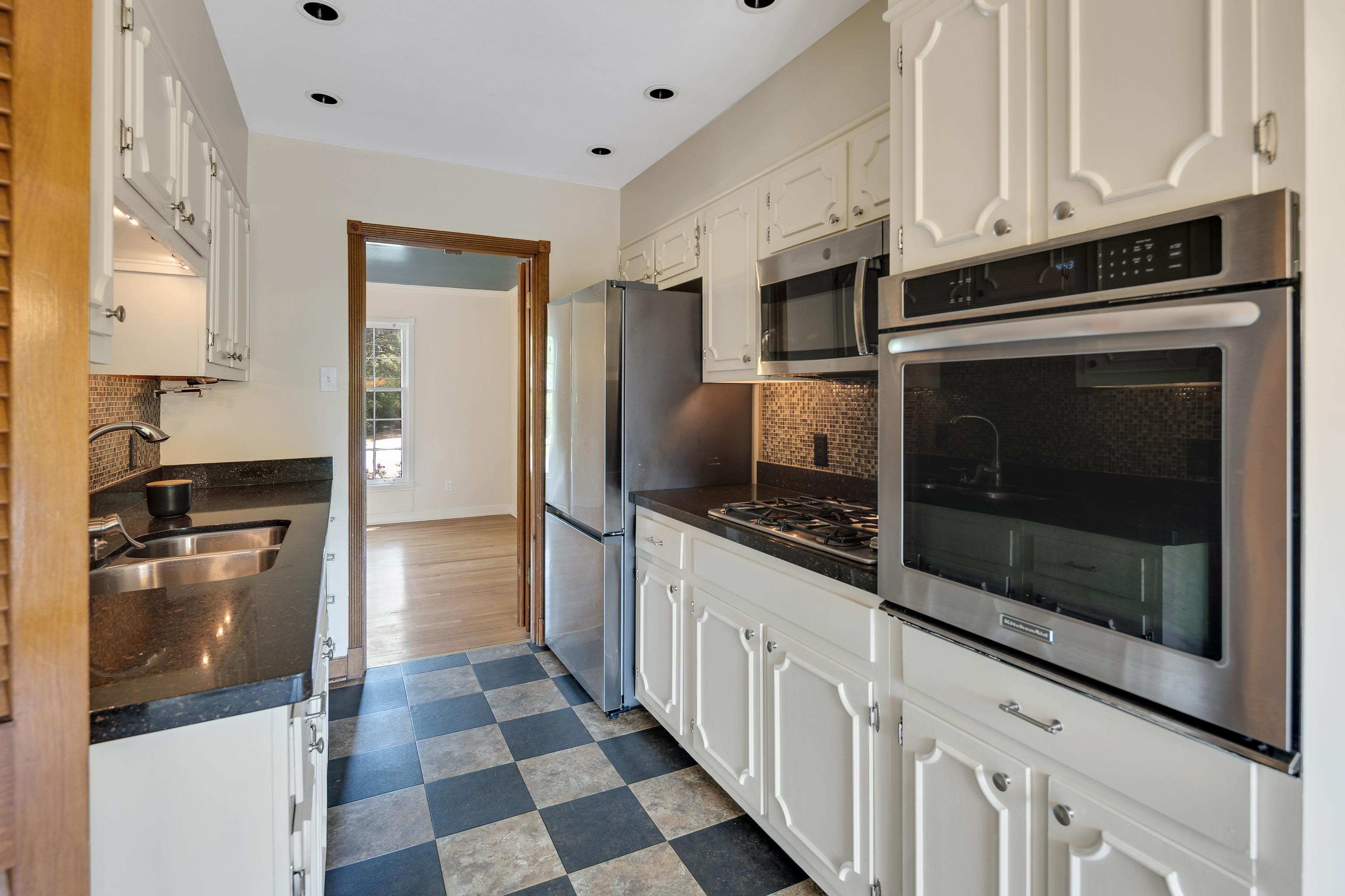 3356 DELL GLADE DR