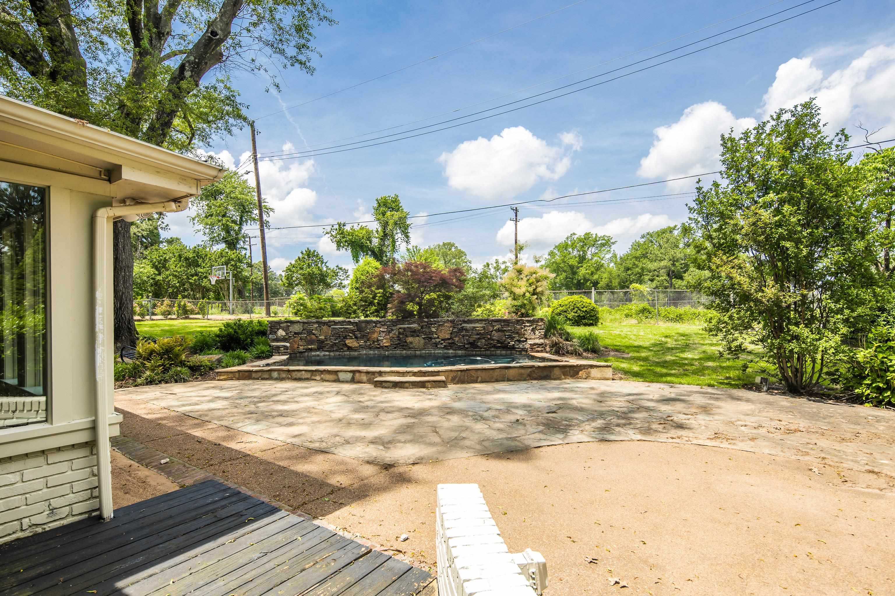3356 DELL GLADE DR