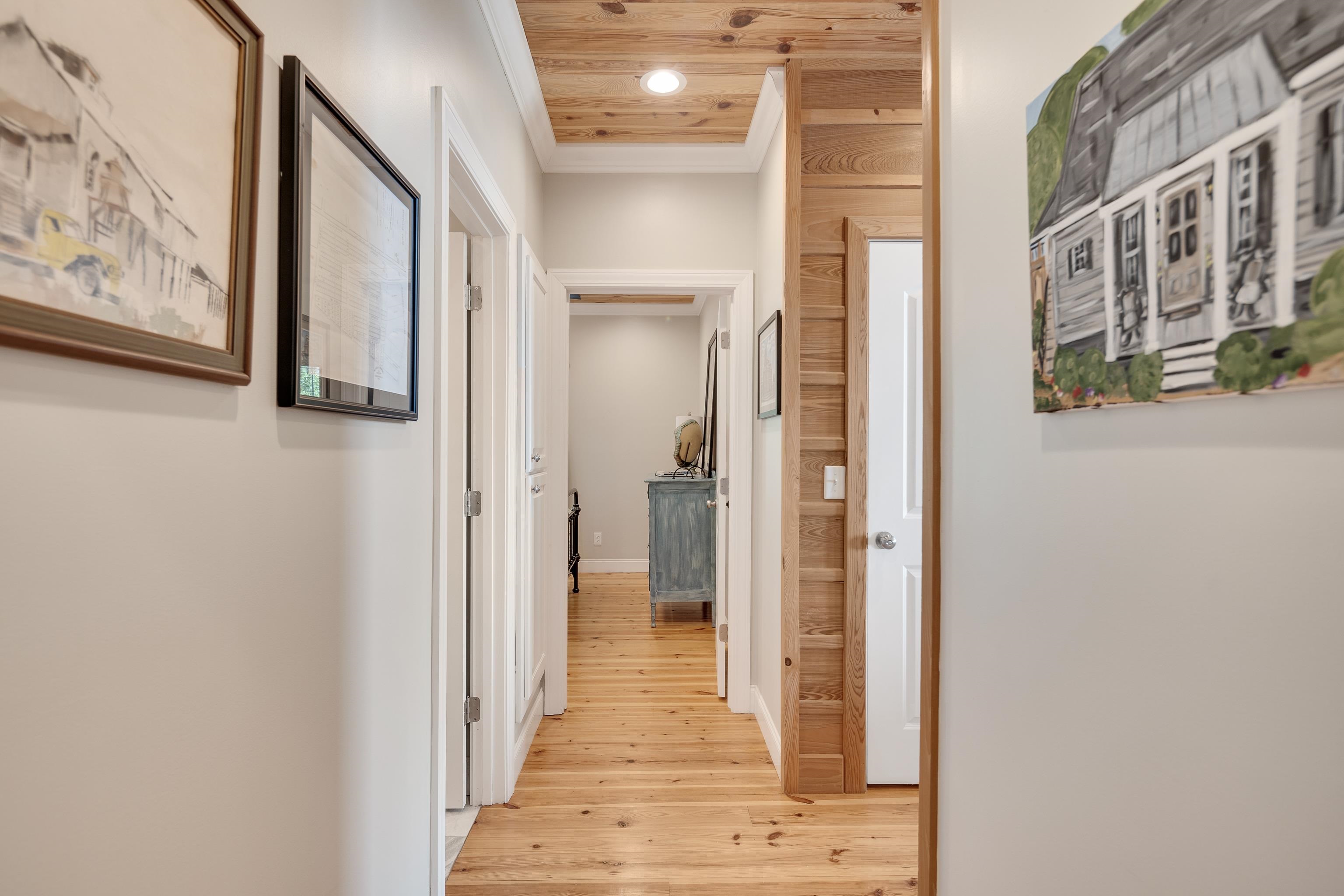 8 SHADY OAK CV